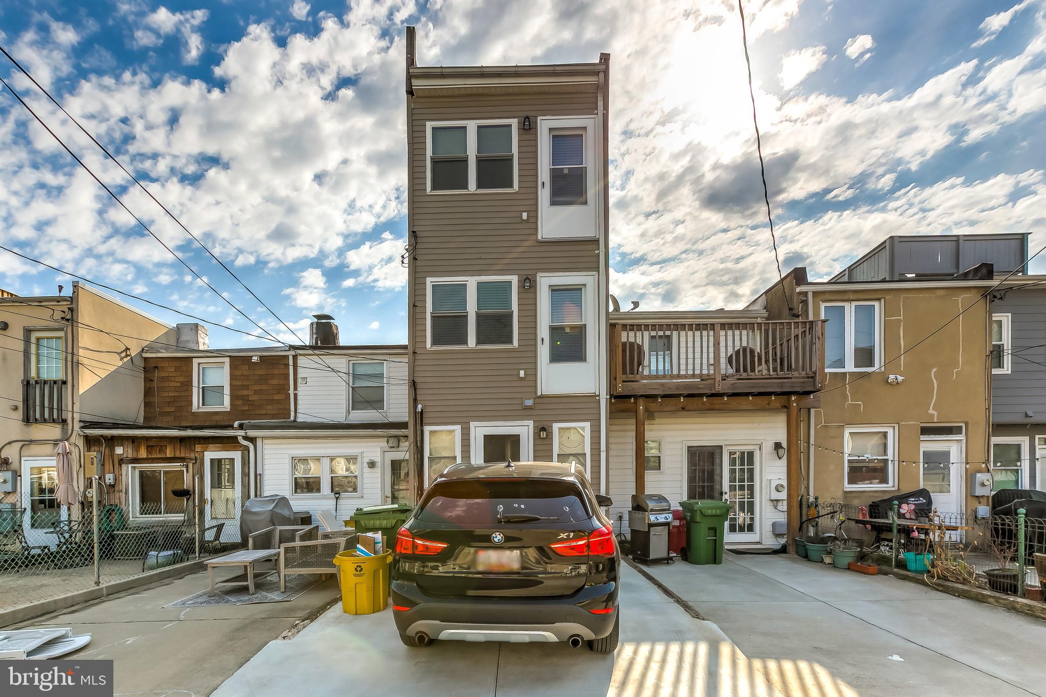 LOCUST POINT - Residential