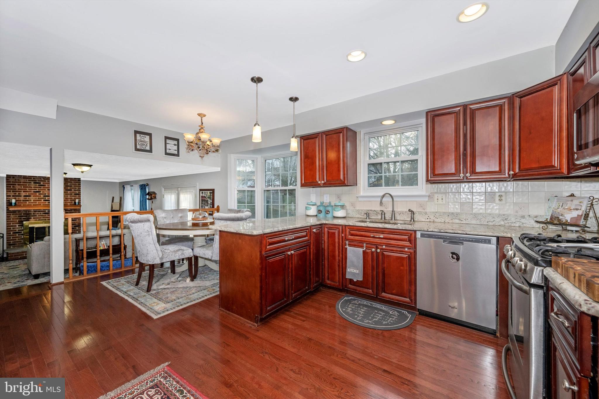 COLESVILLE MANOR - Residential