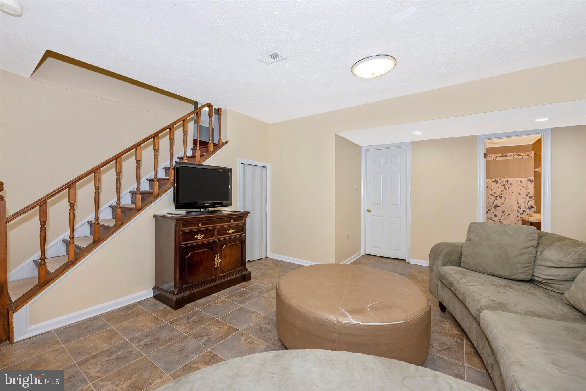 COLESVILLE MANOR - Residential