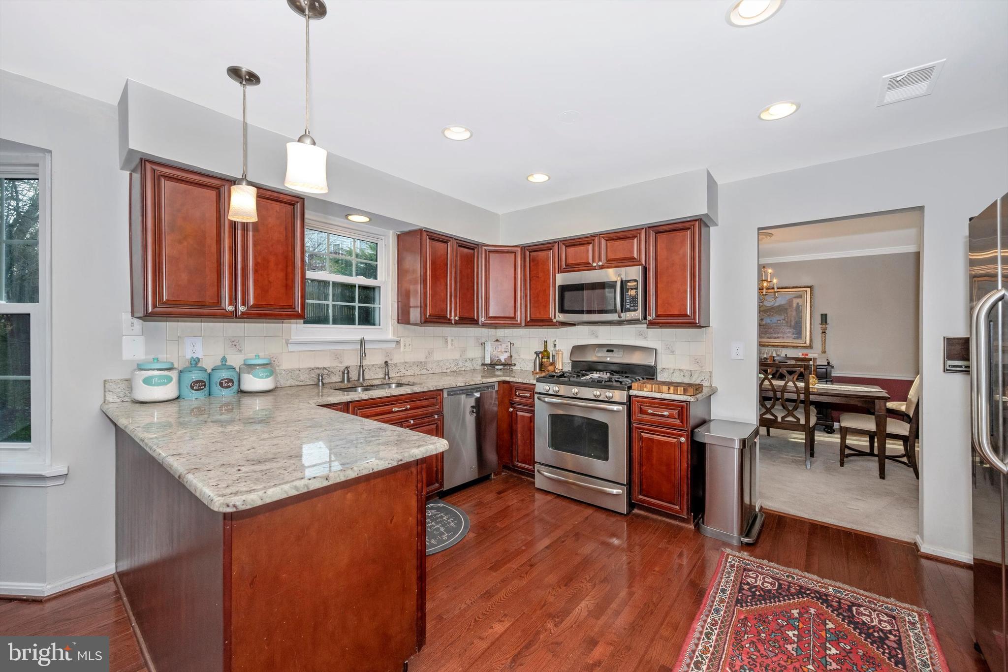 COLESVILLE MANOR - Residential