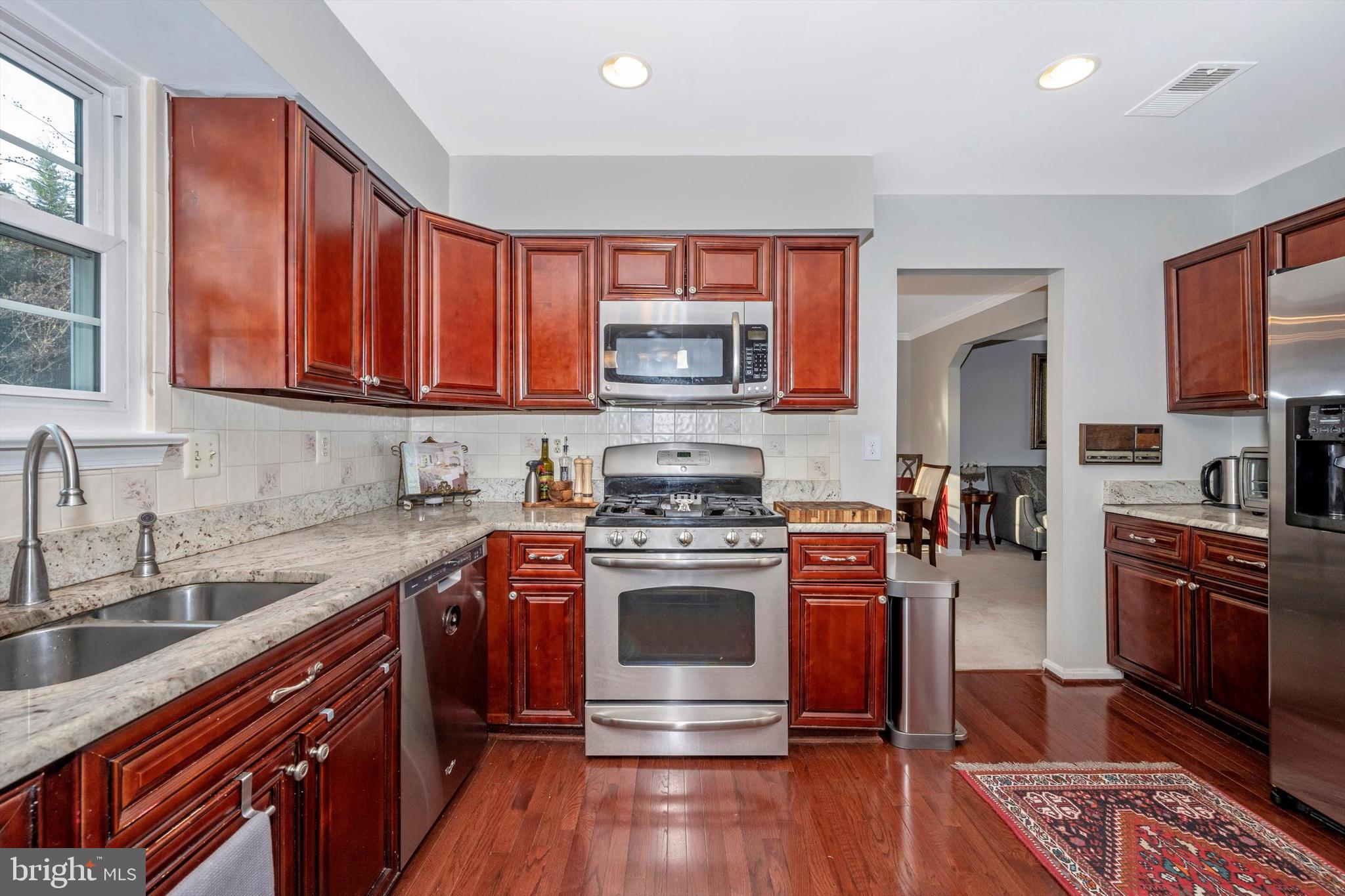 COLESVILLE MANOR - Residential