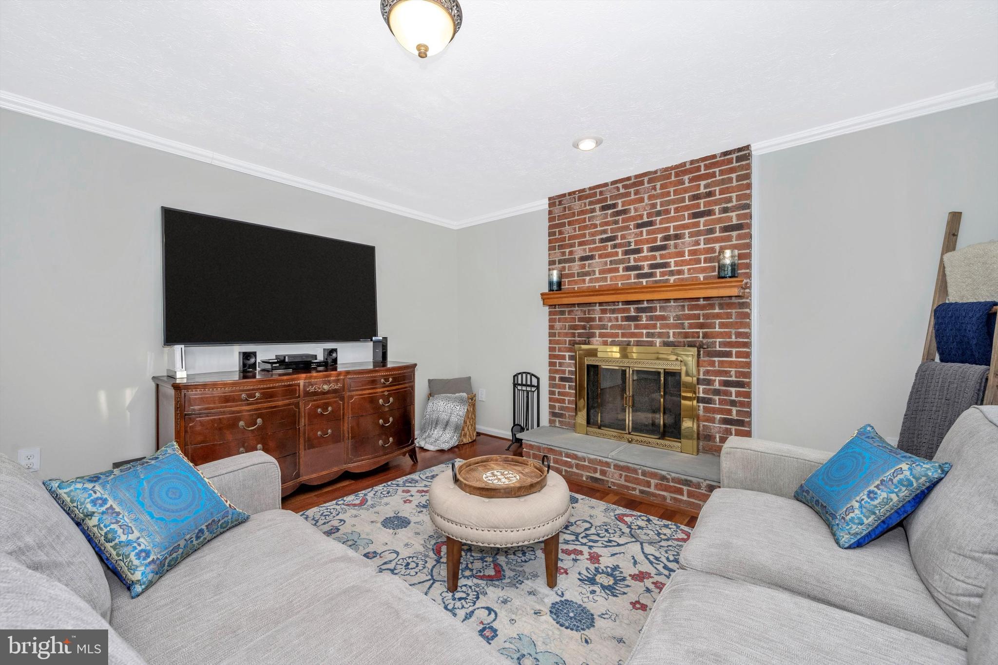 COLESVILLE MANOR - Residential