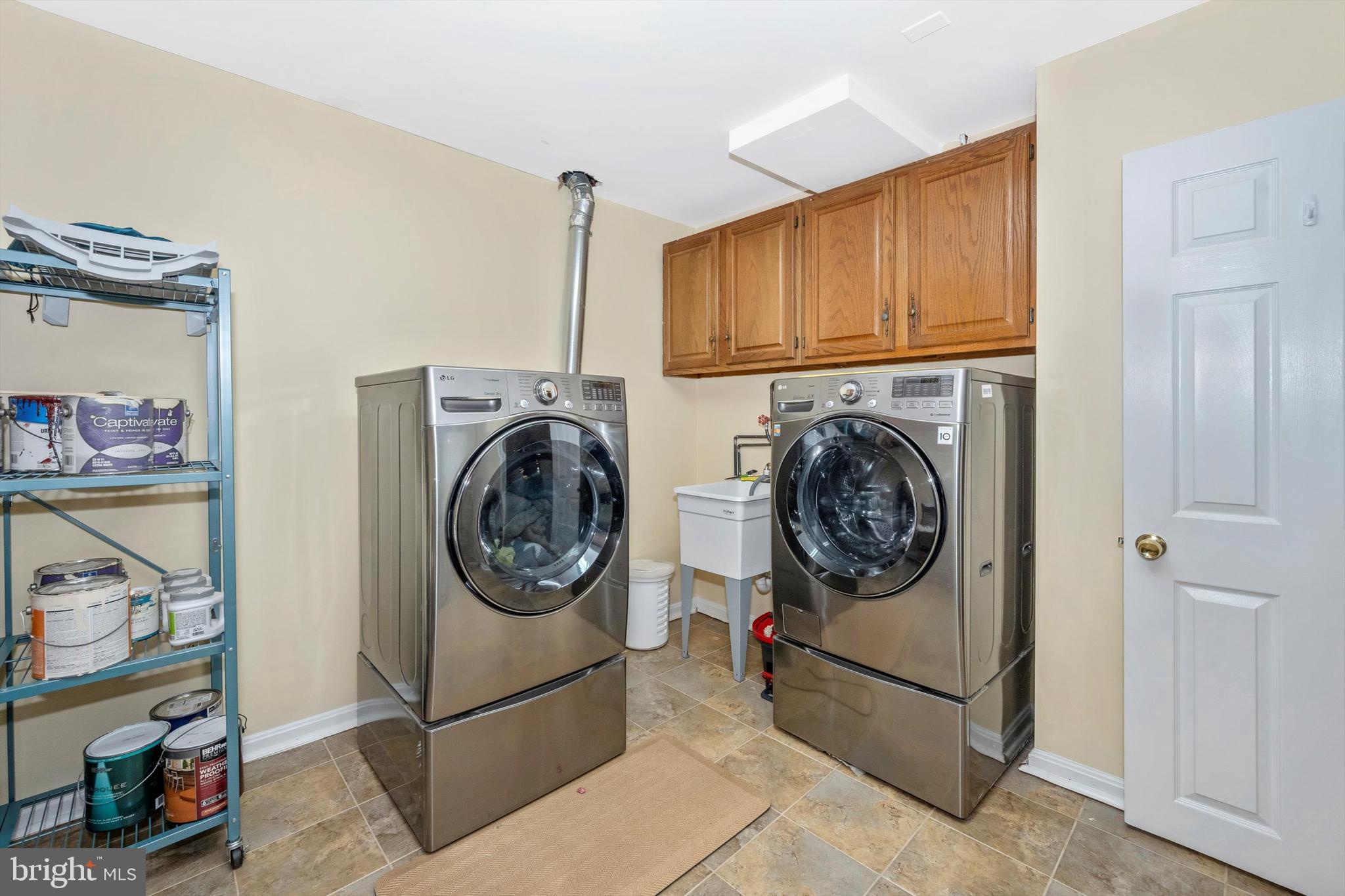 COLESVILLE MANOR - Residential