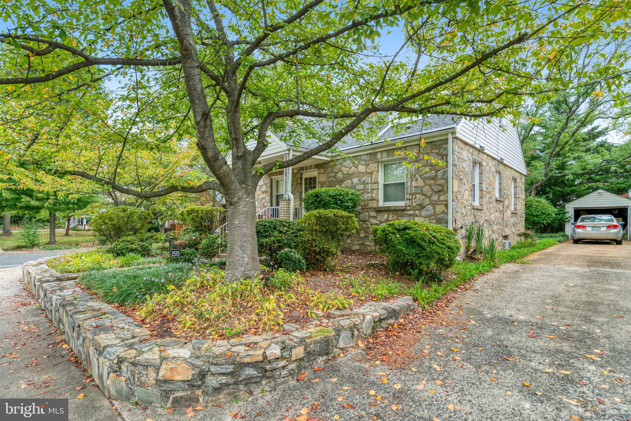 2515 N LEXINGTON STREET