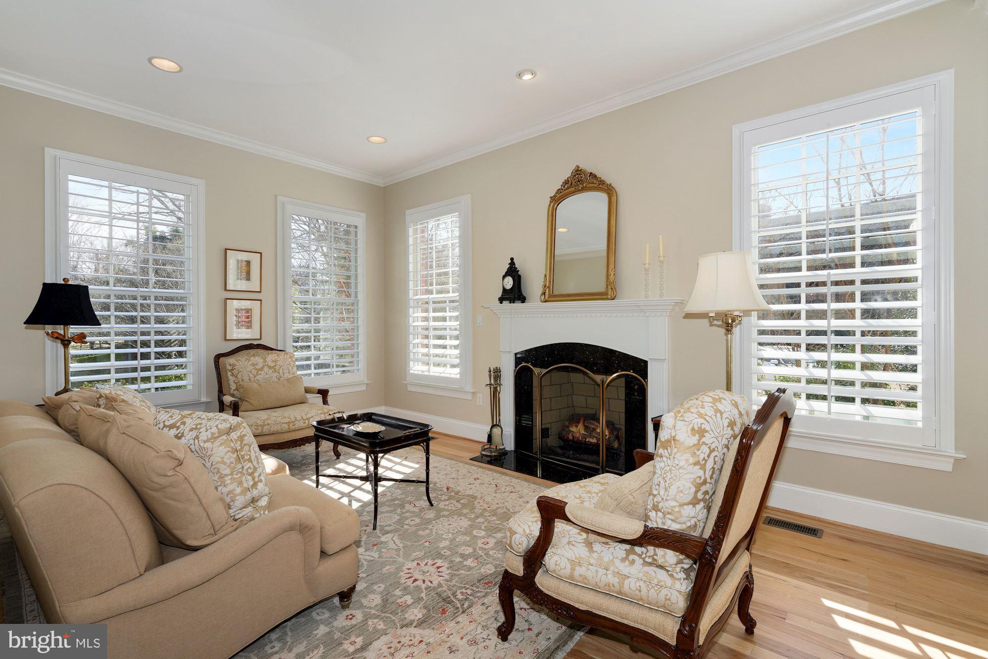 BRADLEY WOODS - Residential