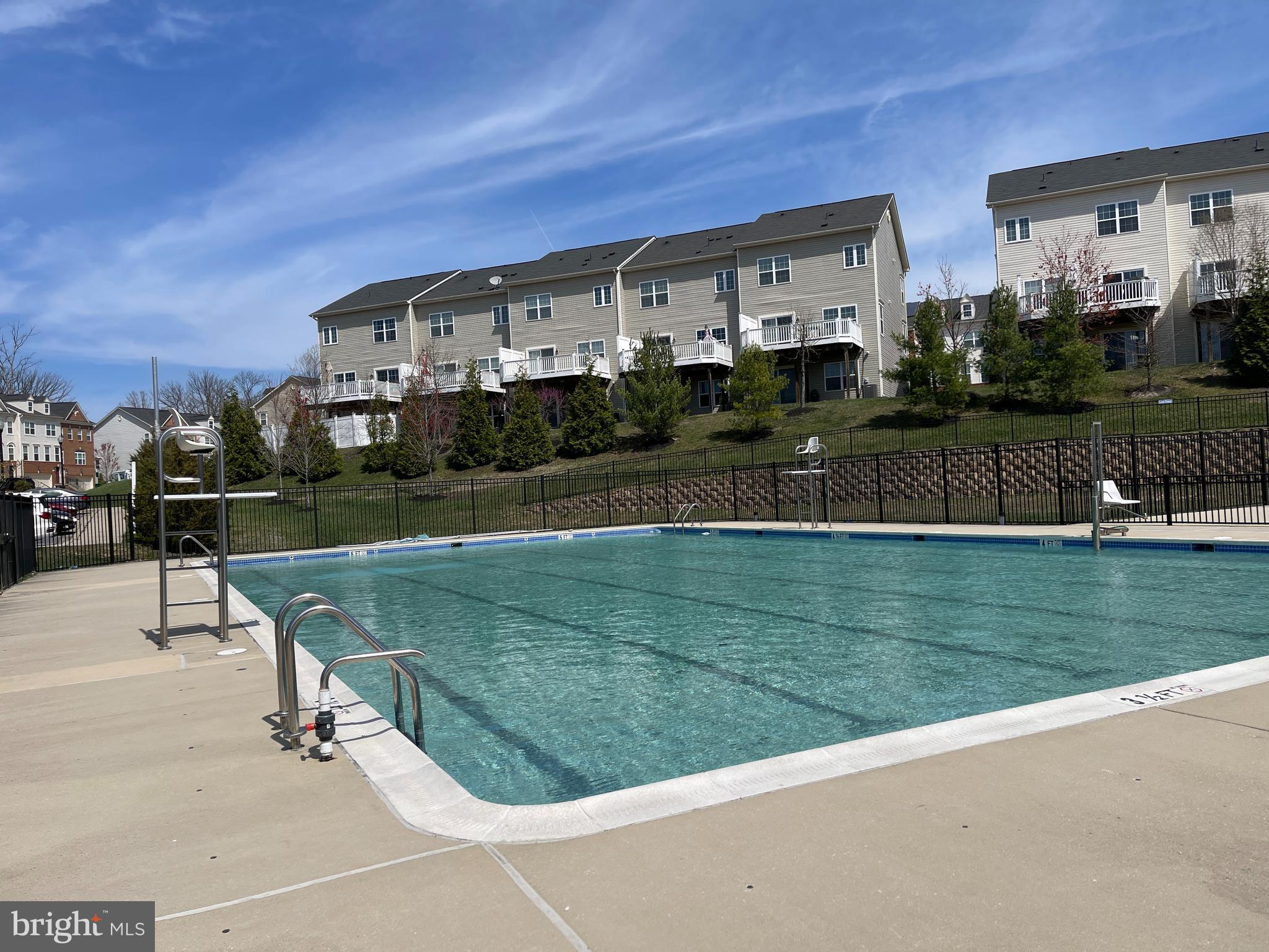 8473 WINDING TRAIL