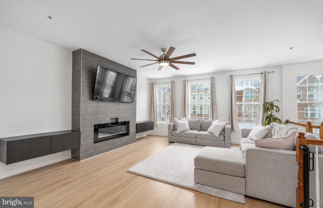 8473 WINDING TRAIL
