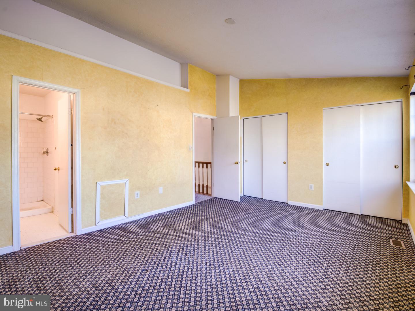 GLEN ORA - Residential