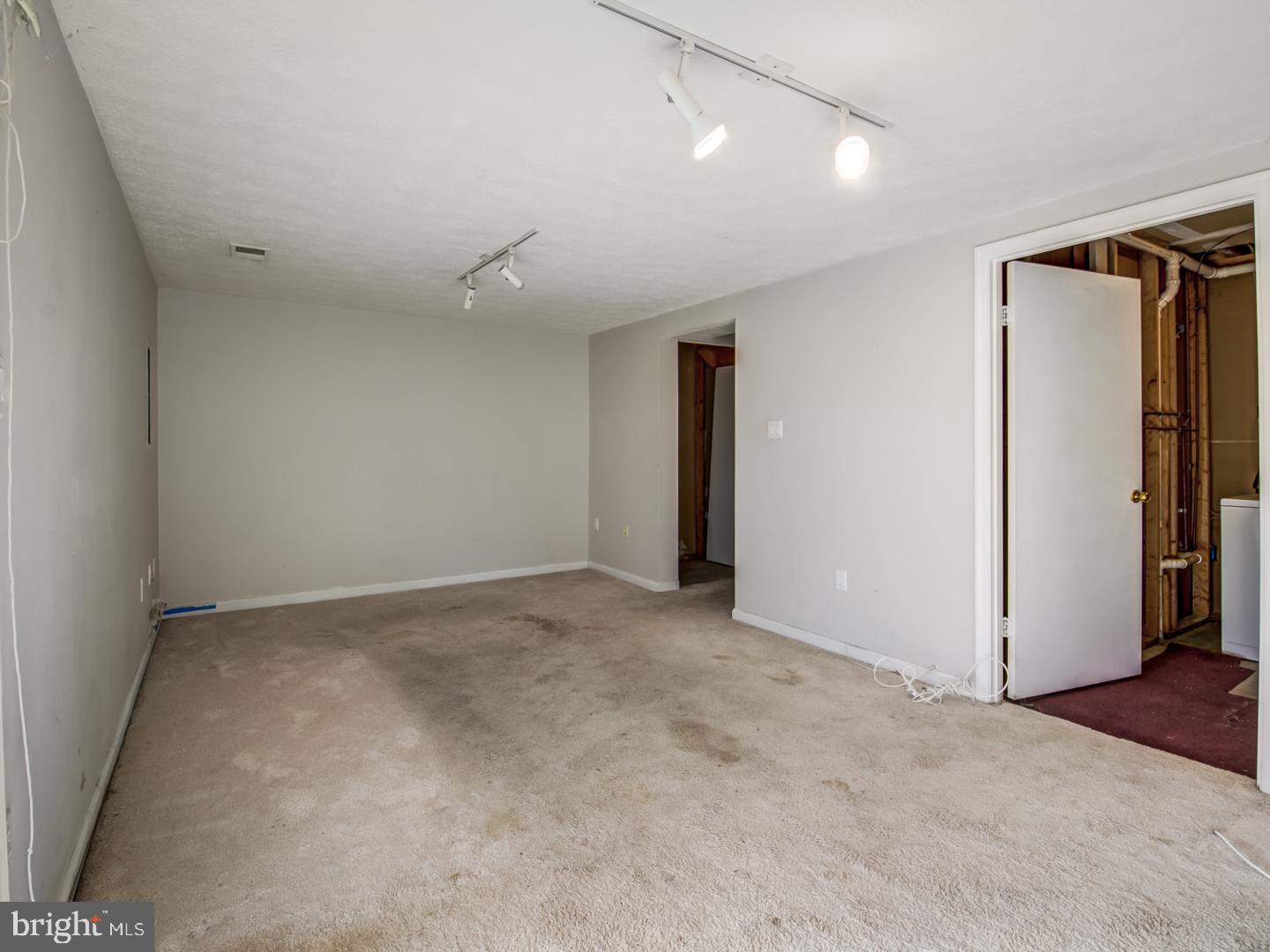 GLEN ORA - Residential