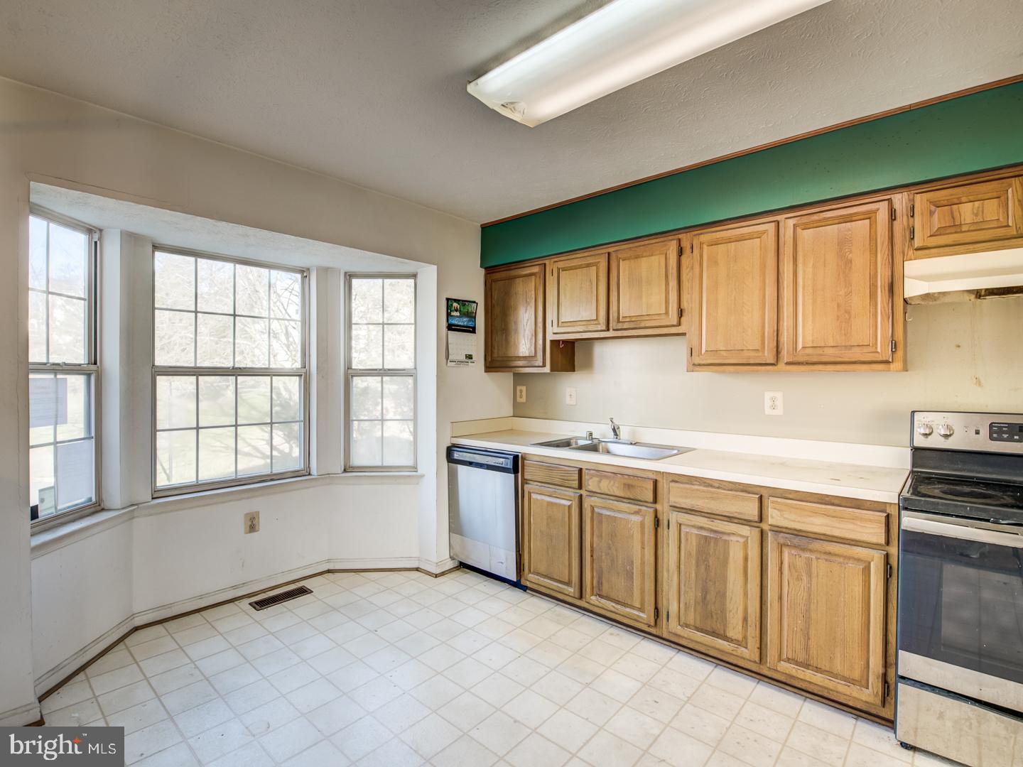 GLEN ORA - Residential