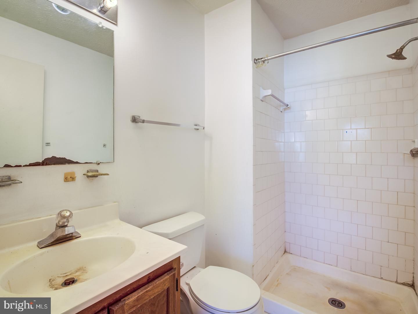 GLEN ORA - Residential