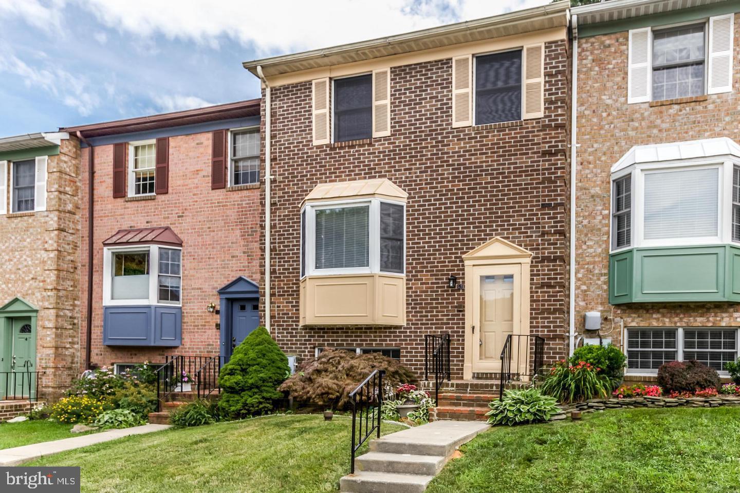 HUNTERS RUN - Residential