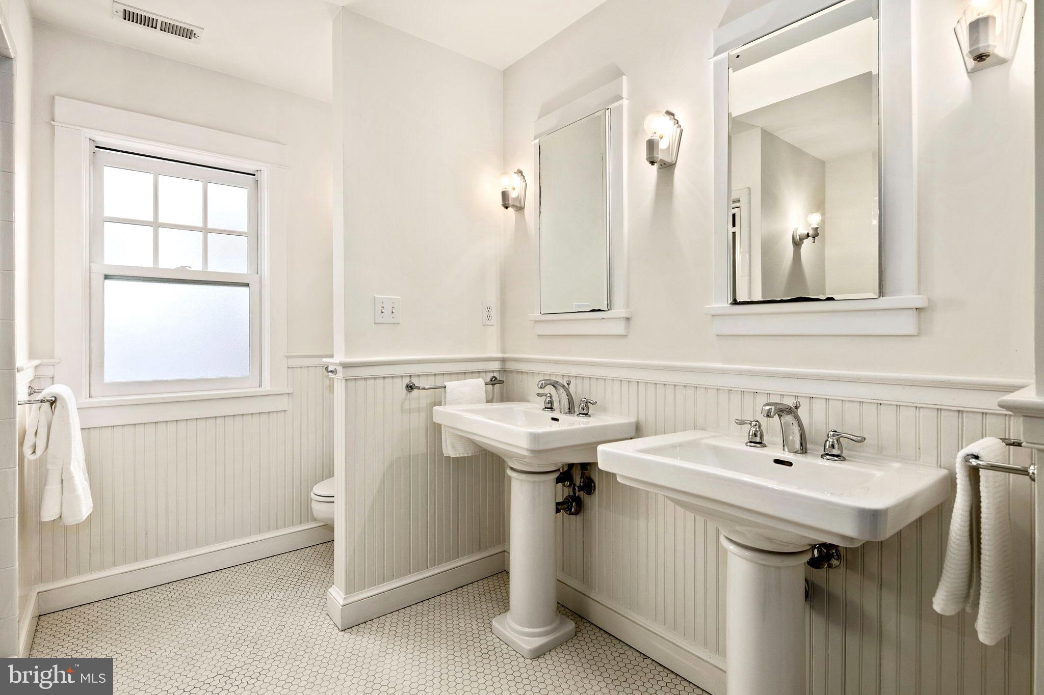 LYON VILLAGE - Residential