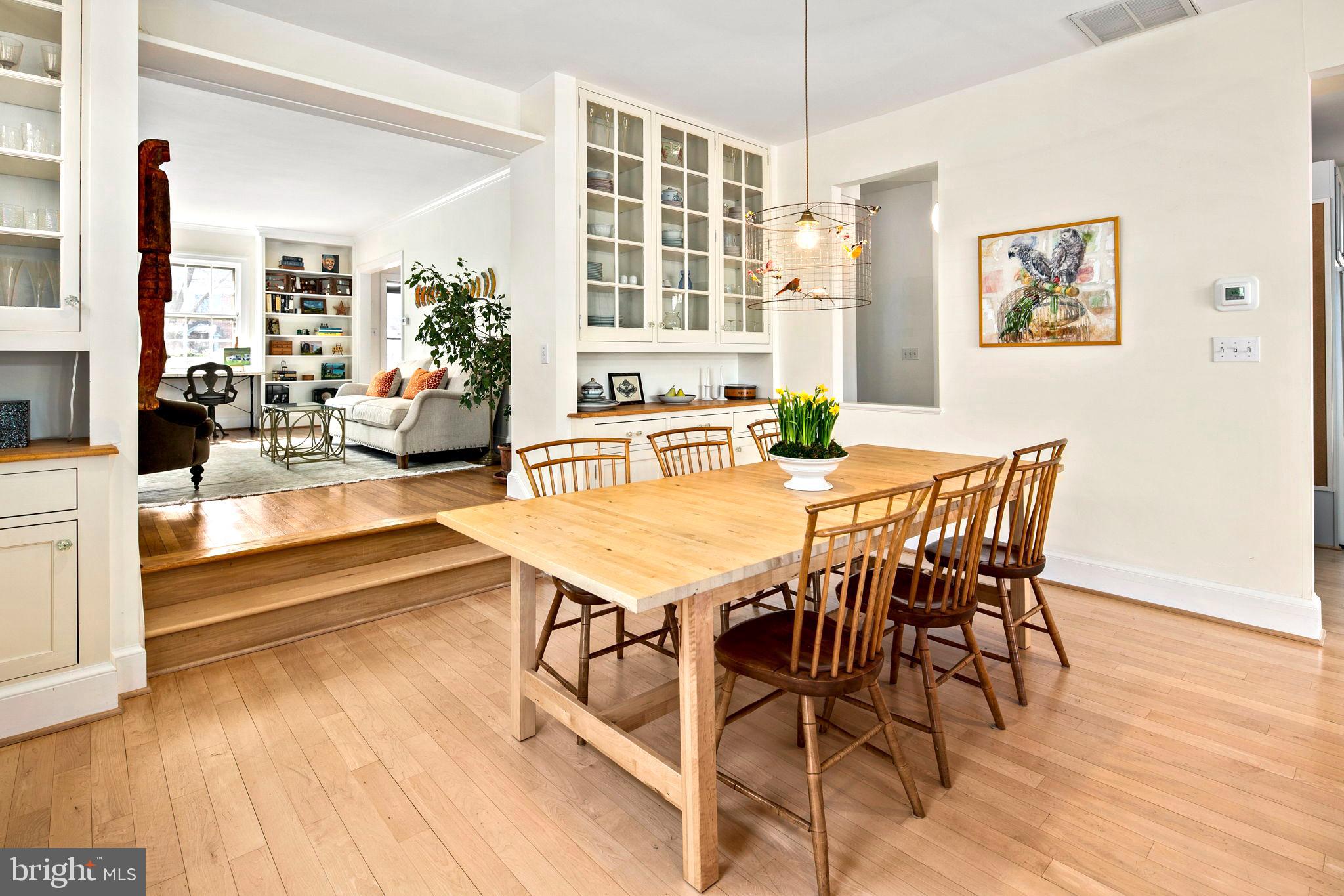 LYON VILLAGE - Residential