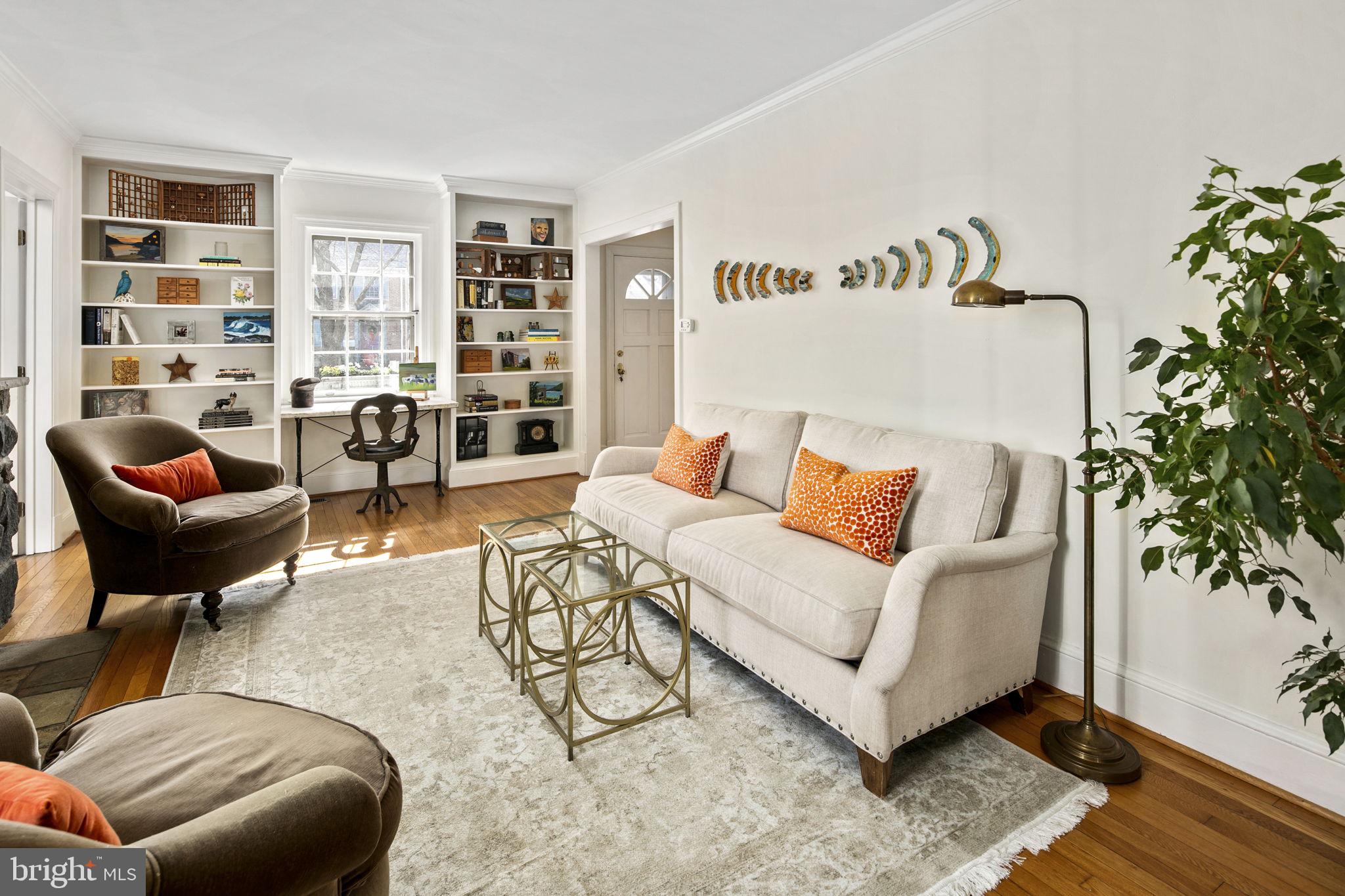 LYON VILLAGE - Residential