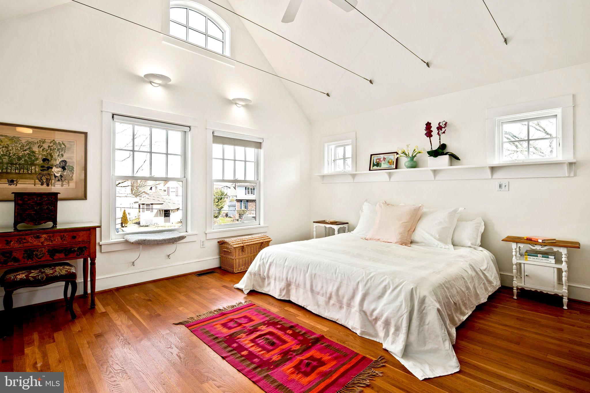 LYON VILLAGE - Residential