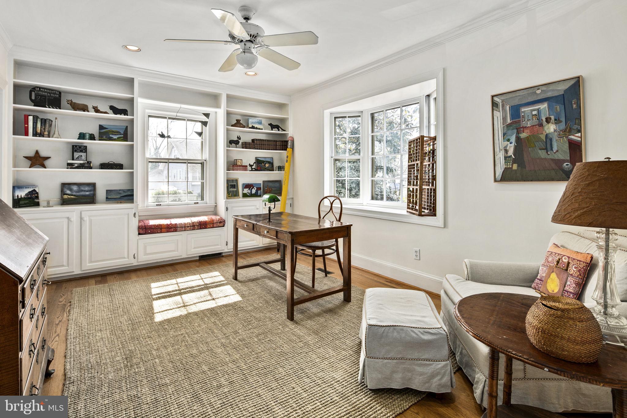 LYON VILLAGE - Residential