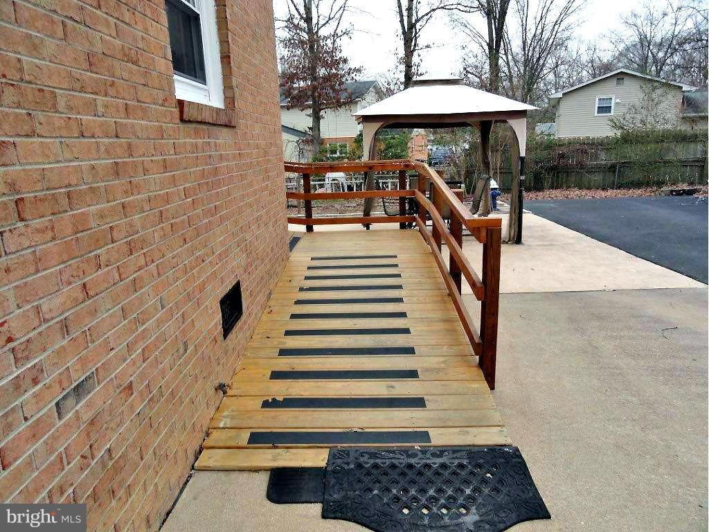 LAUREL PARK - Residential