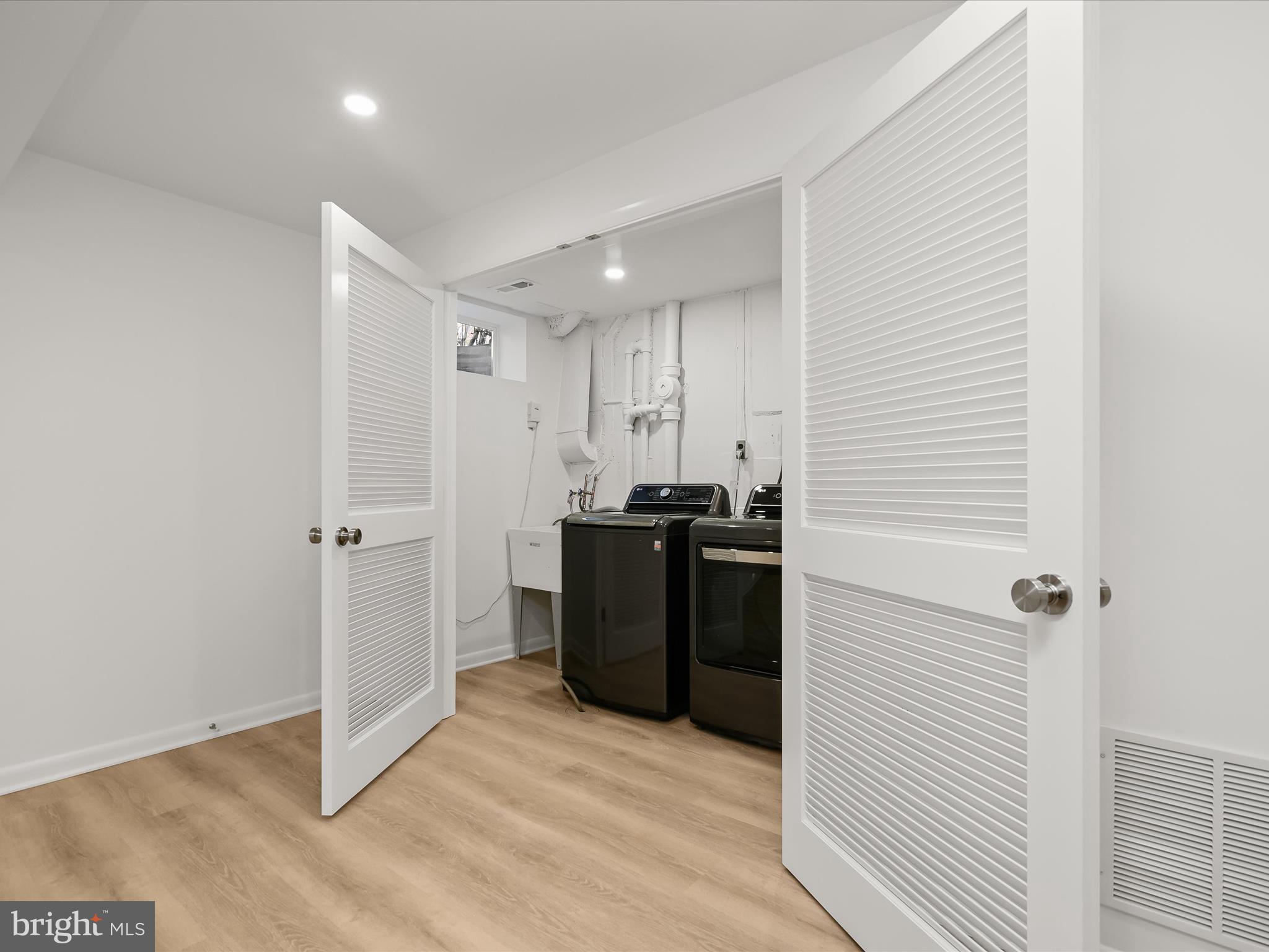 BRADLEY PARK - Residential