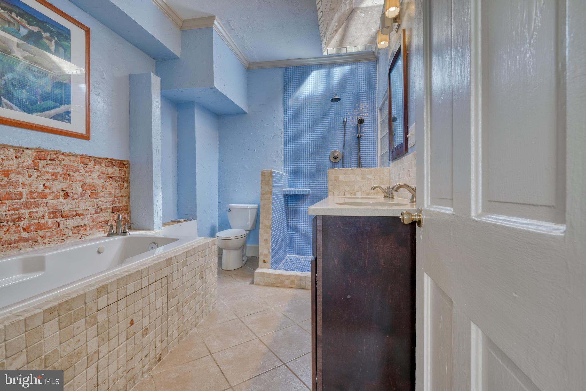 HIGHLANDTOWN - Residential Lease