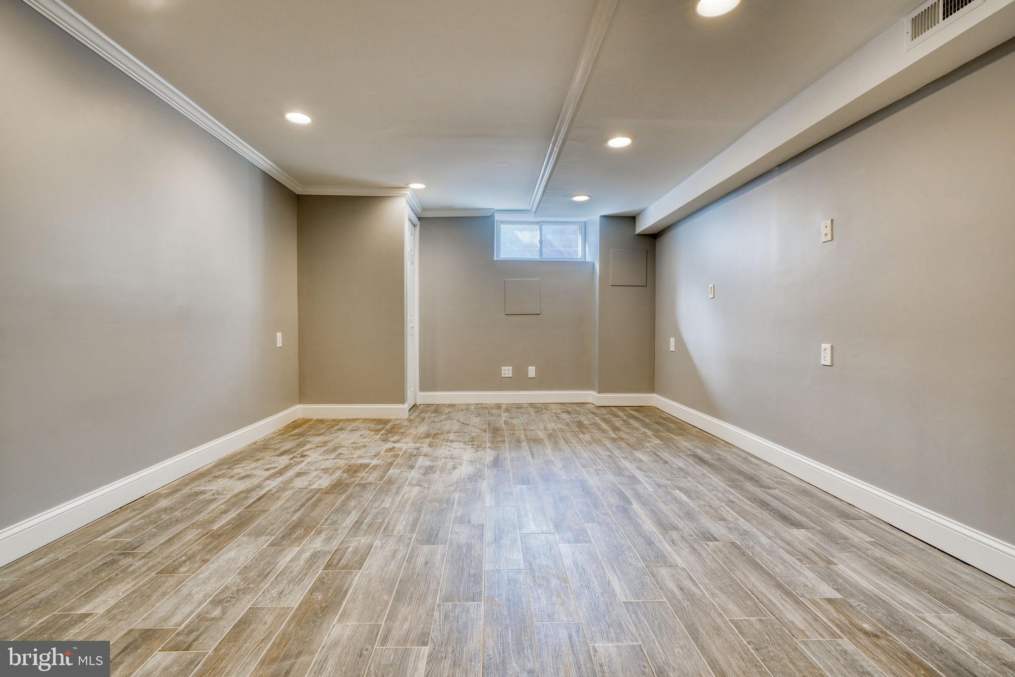 HIGHLANDTOWN - Residential Lease