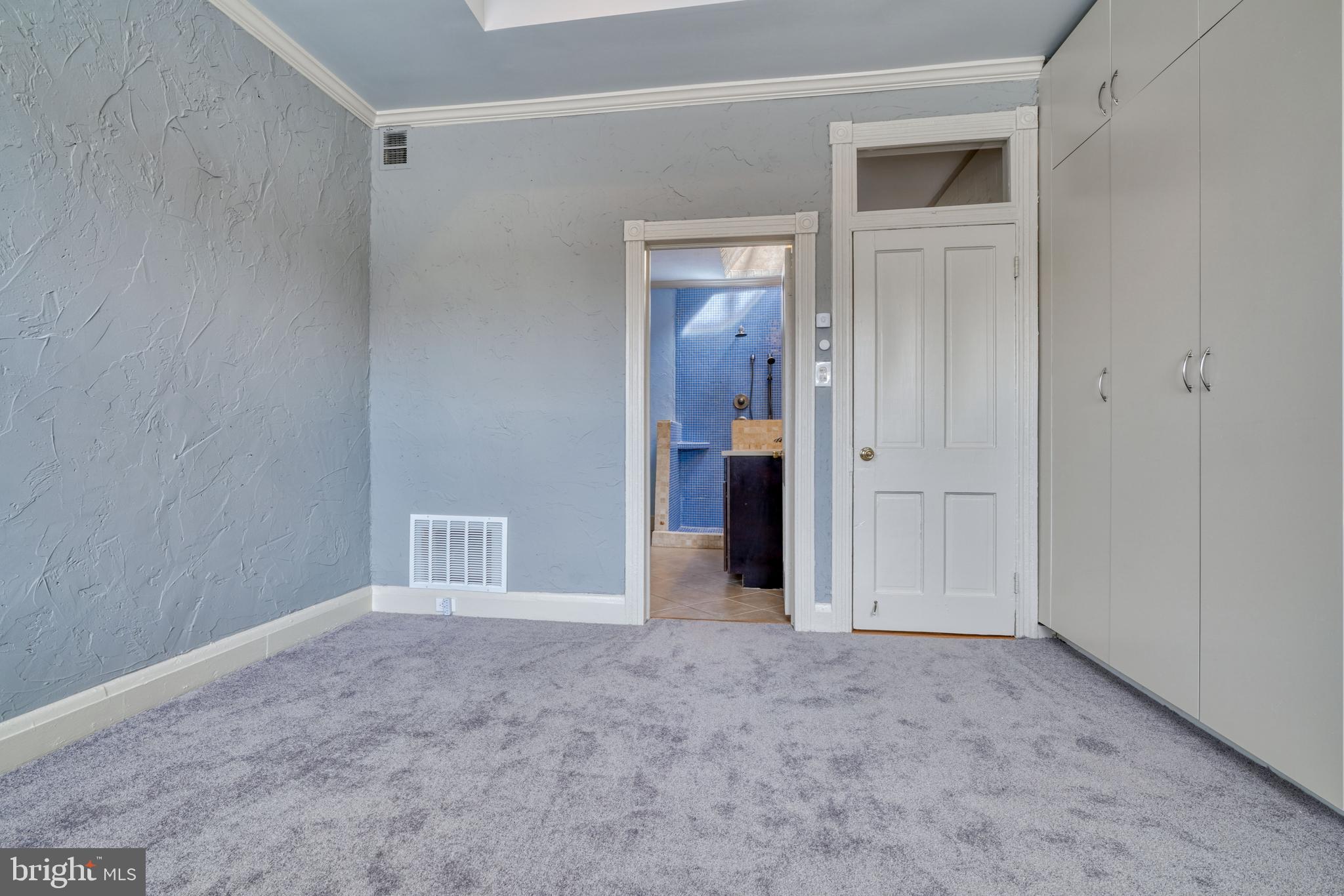 HIGHLANDTOWN - Residential Lease