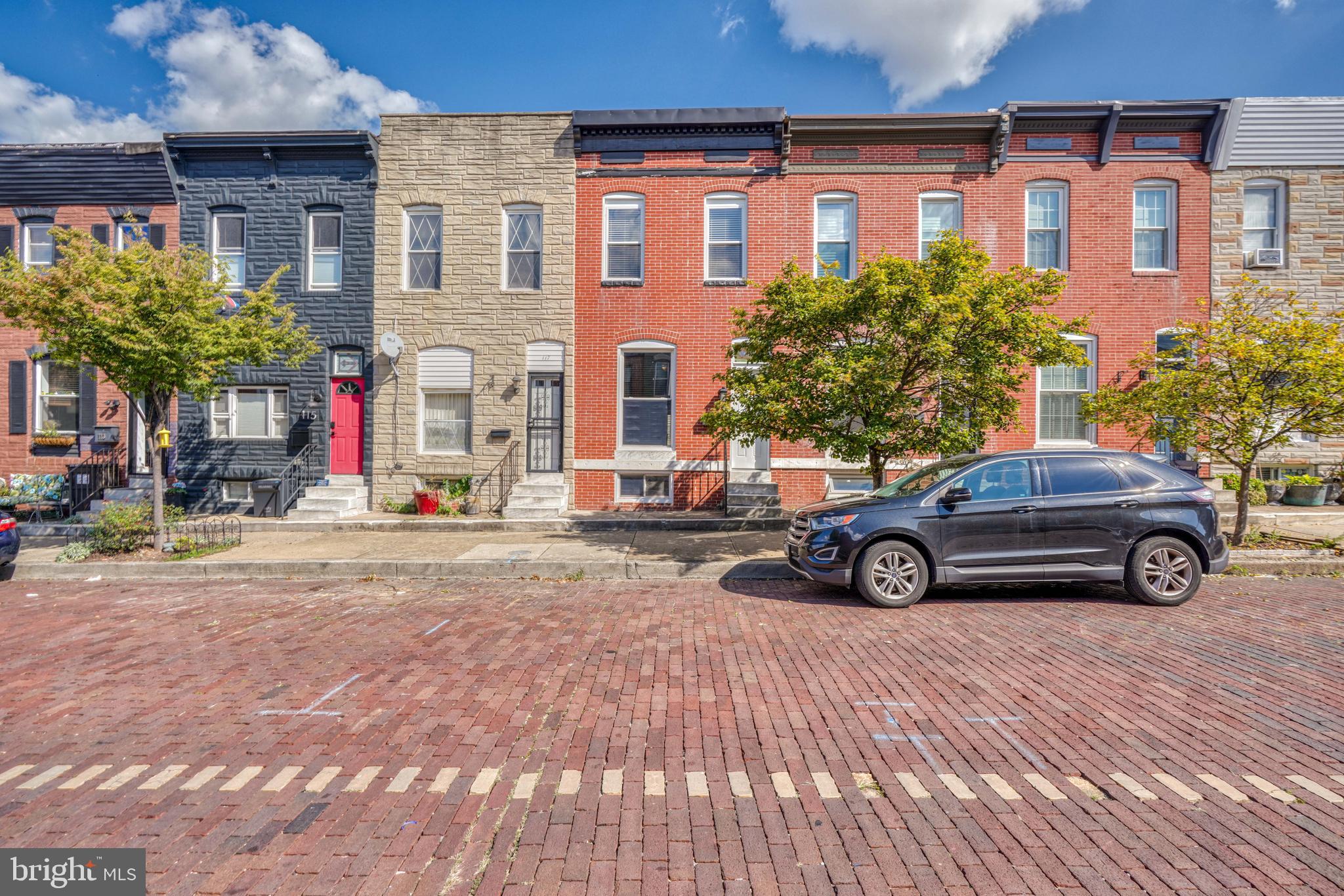 HIGHLANDTOWN - Residential Lease