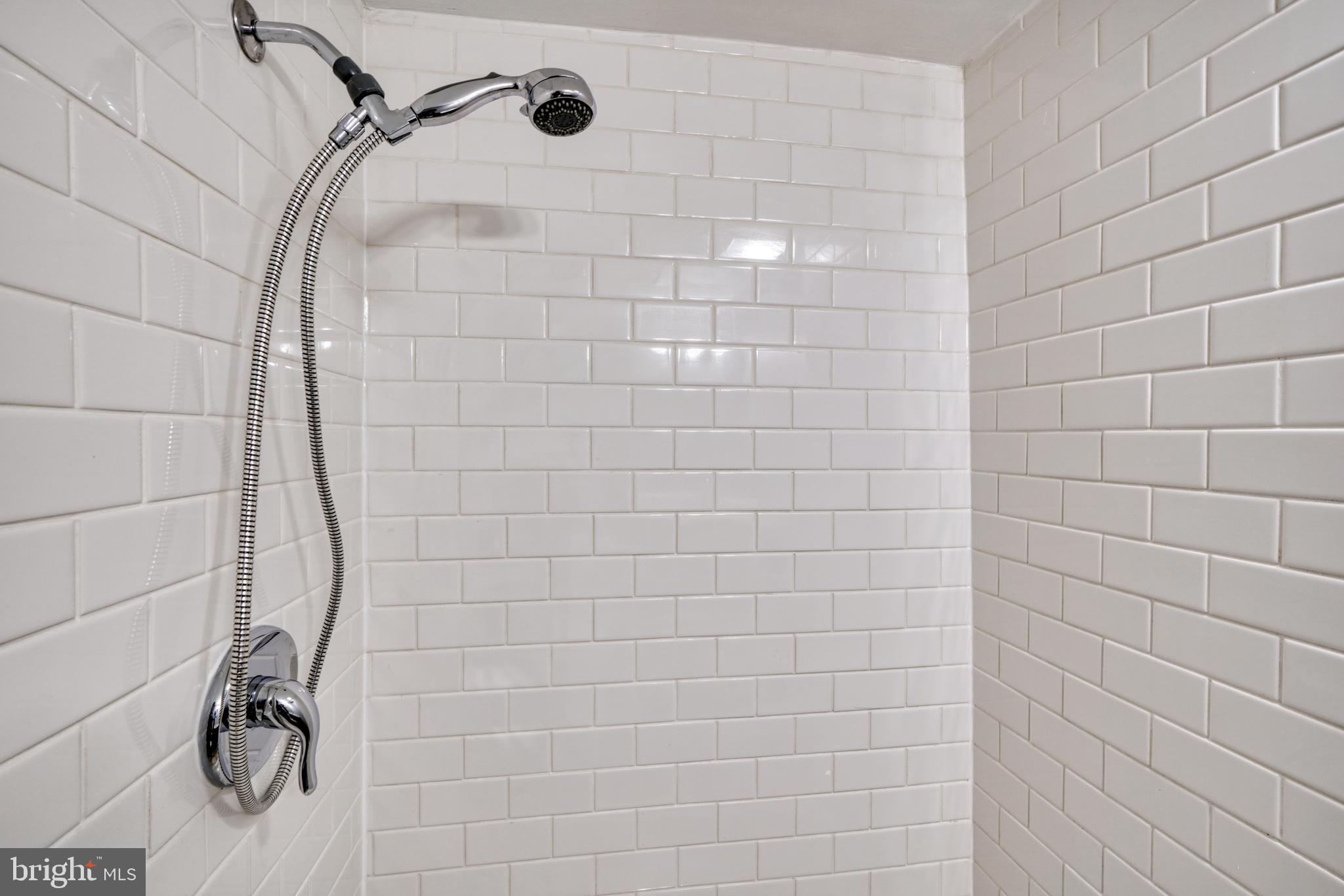 HIGHLANDTOWN - Residential Lease