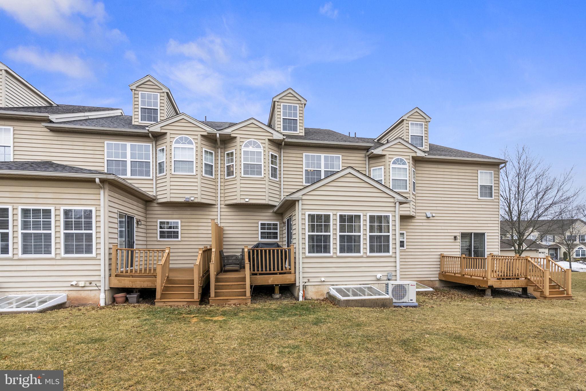 THE ARBORS - Residential