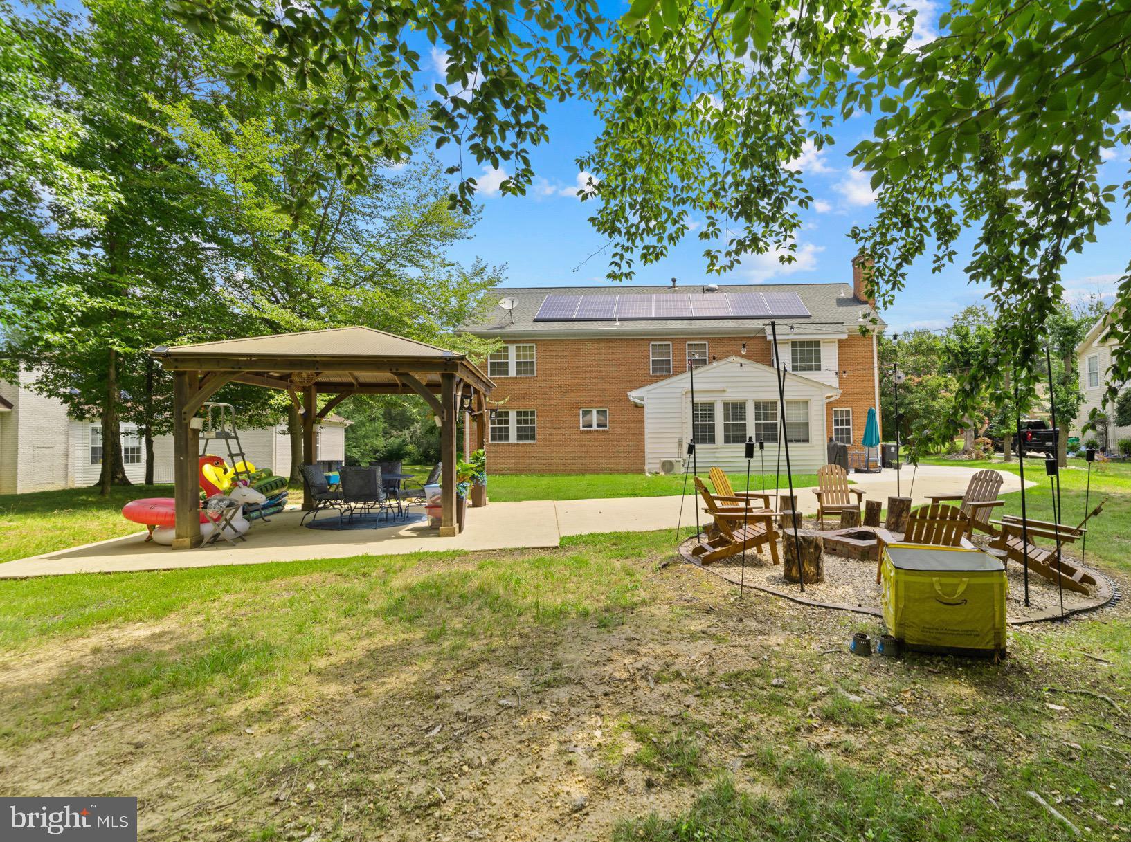 8907 DORIS DRIVE