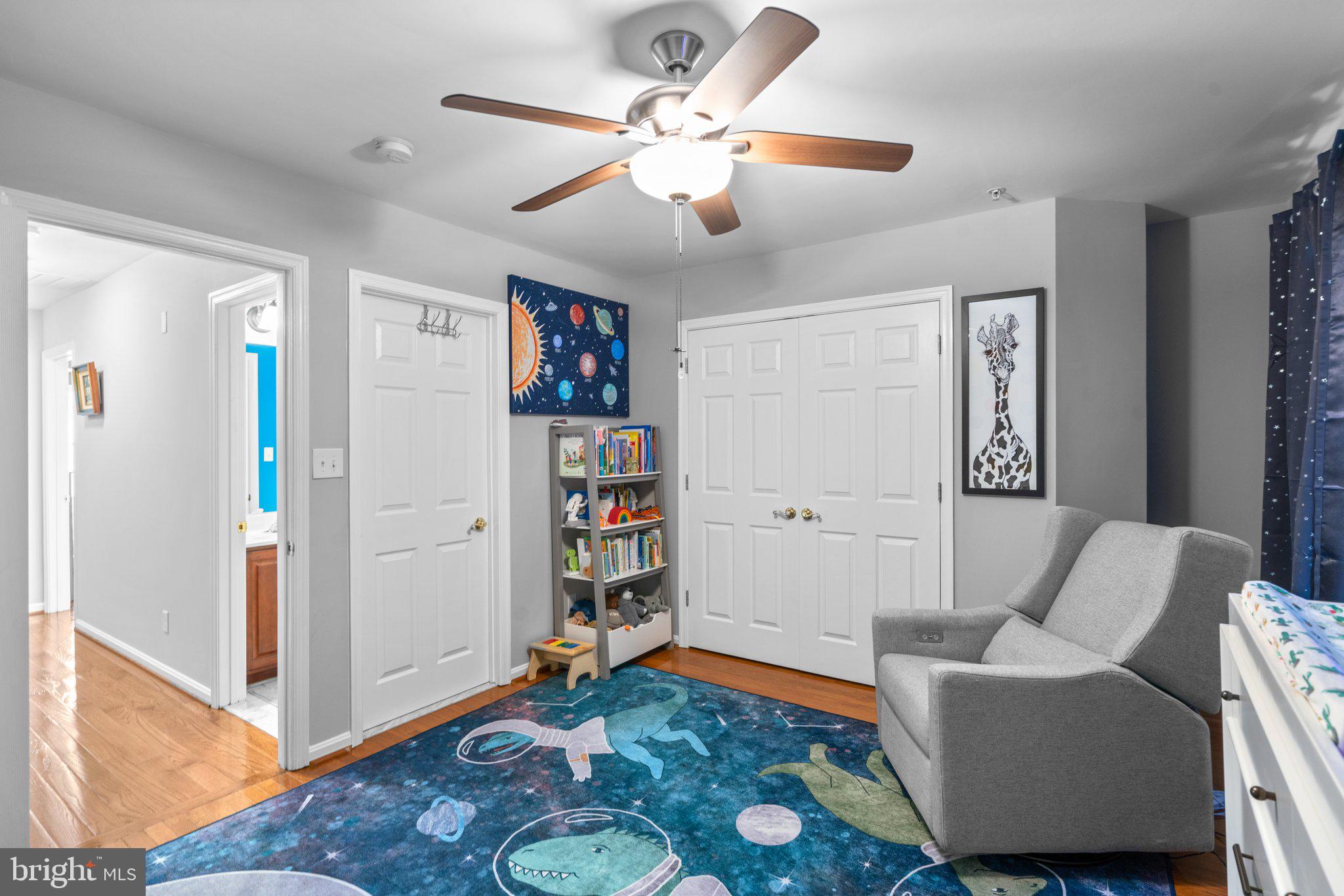 LOCUST POINT - Residential