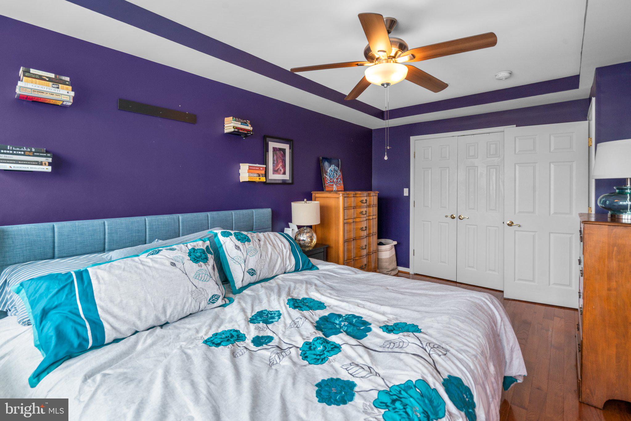 LOCUST POINT - Residential