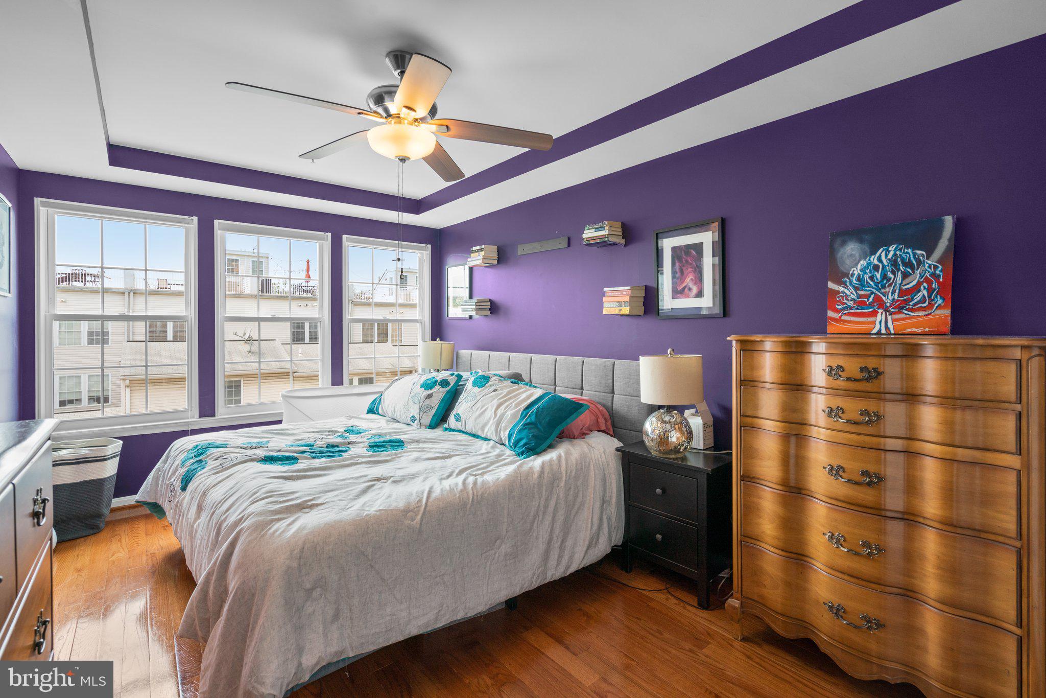 LOCUST POINT - Residential