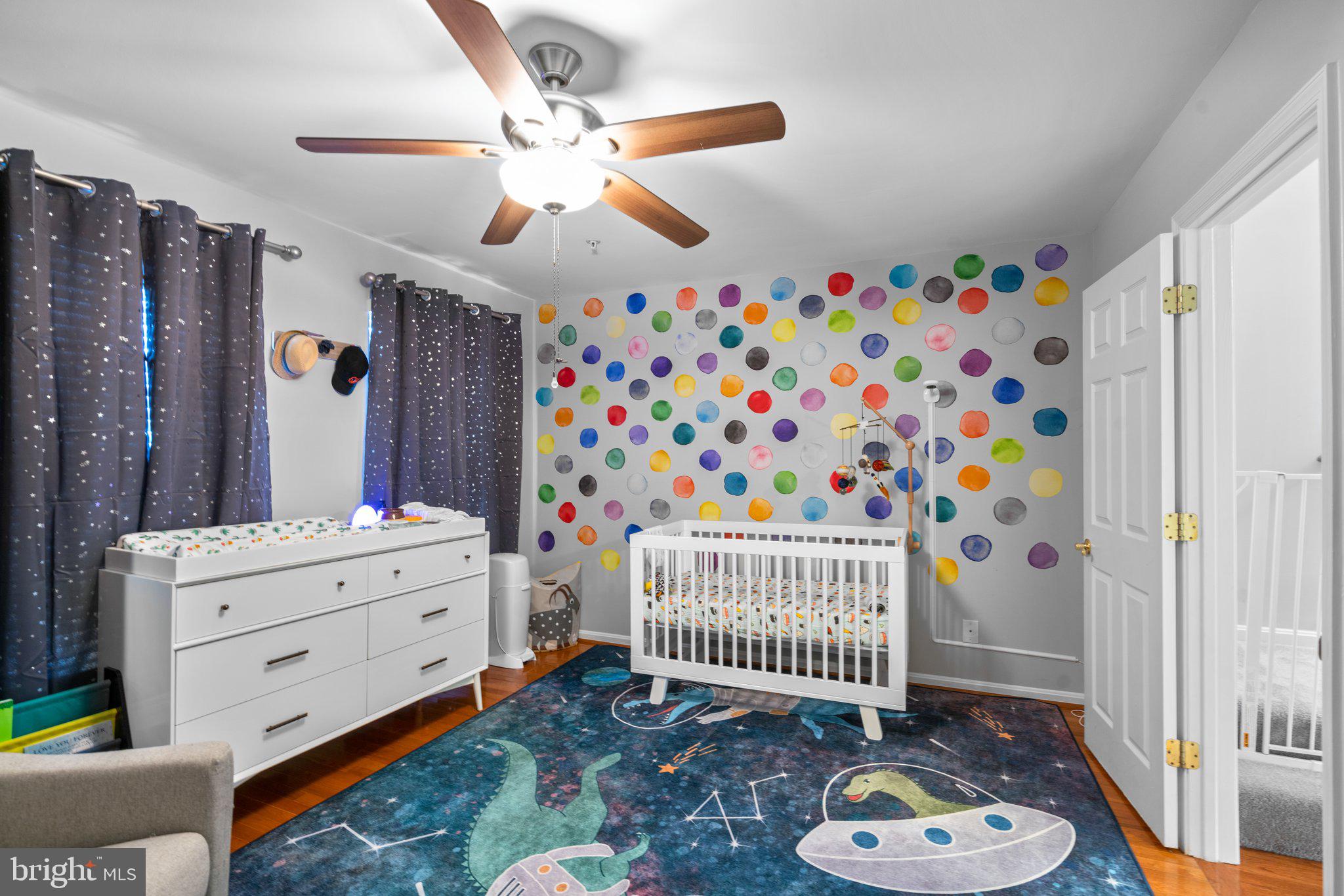 LOCUST POINT - Residential