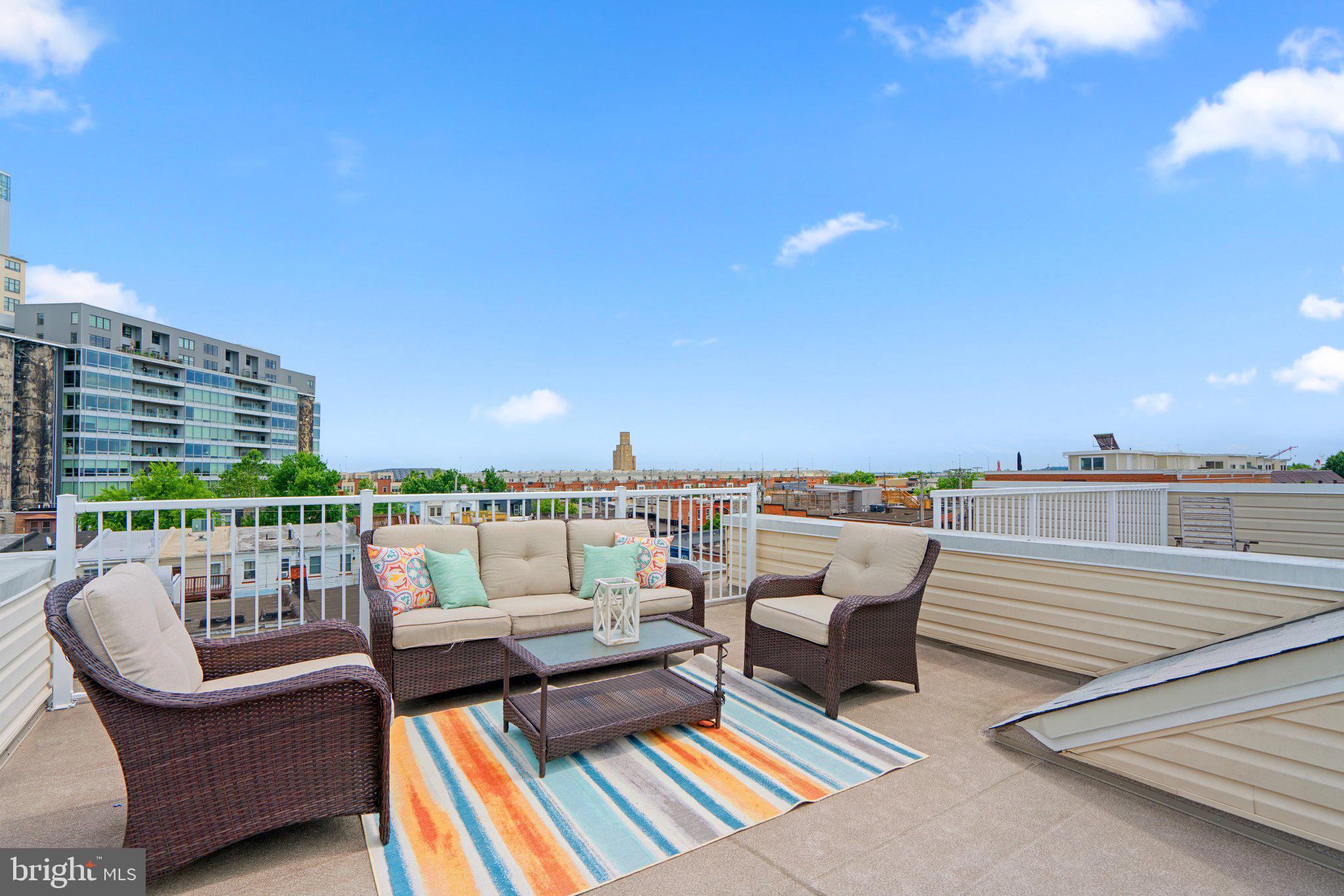 LOCUST POINT - Residential