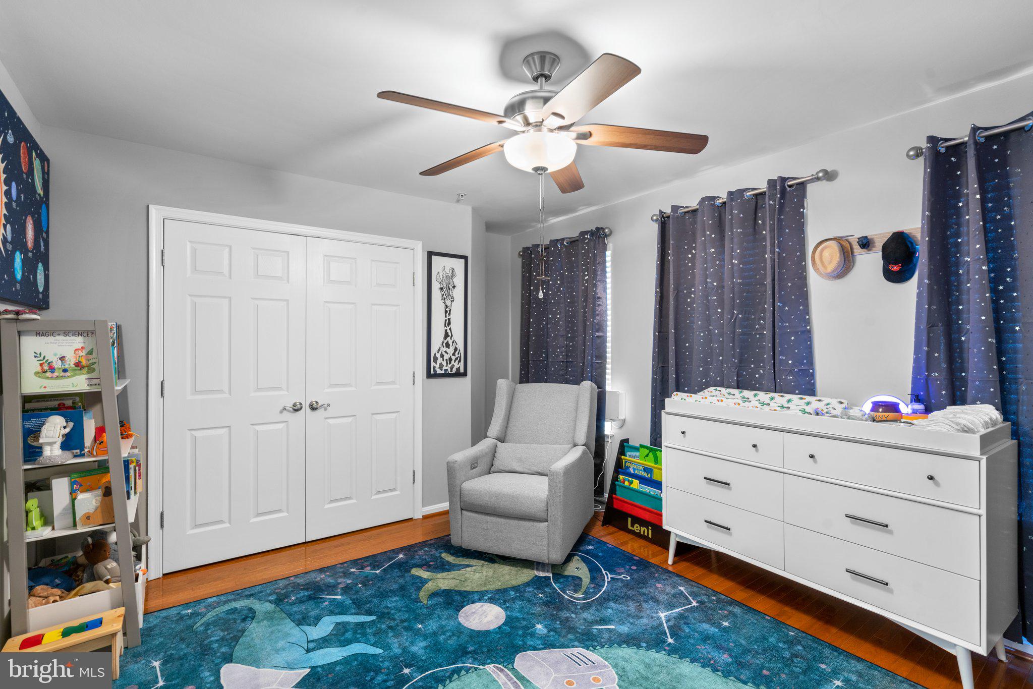 LOCUST POINT - Residential