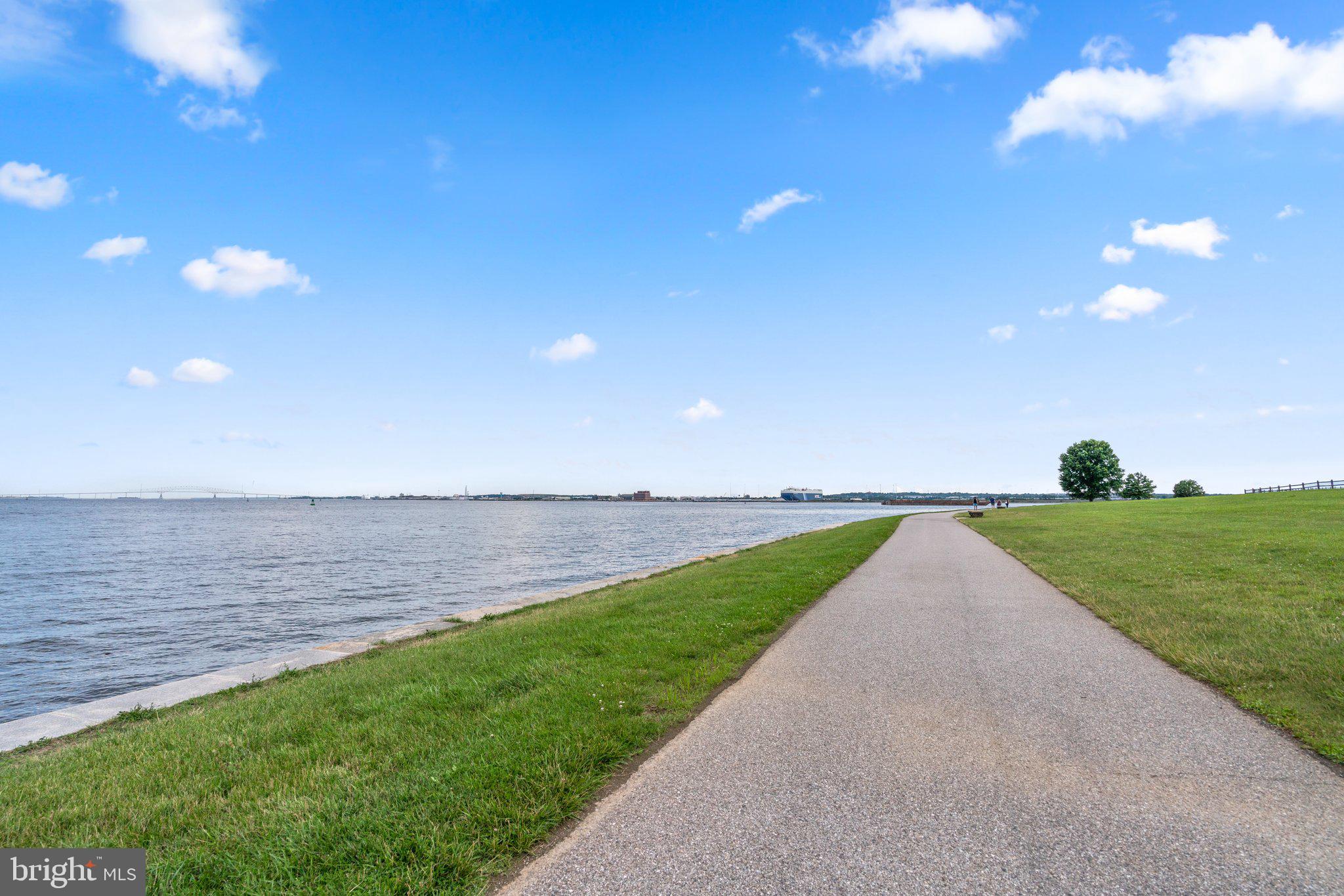 LOCUST POINT - Residential