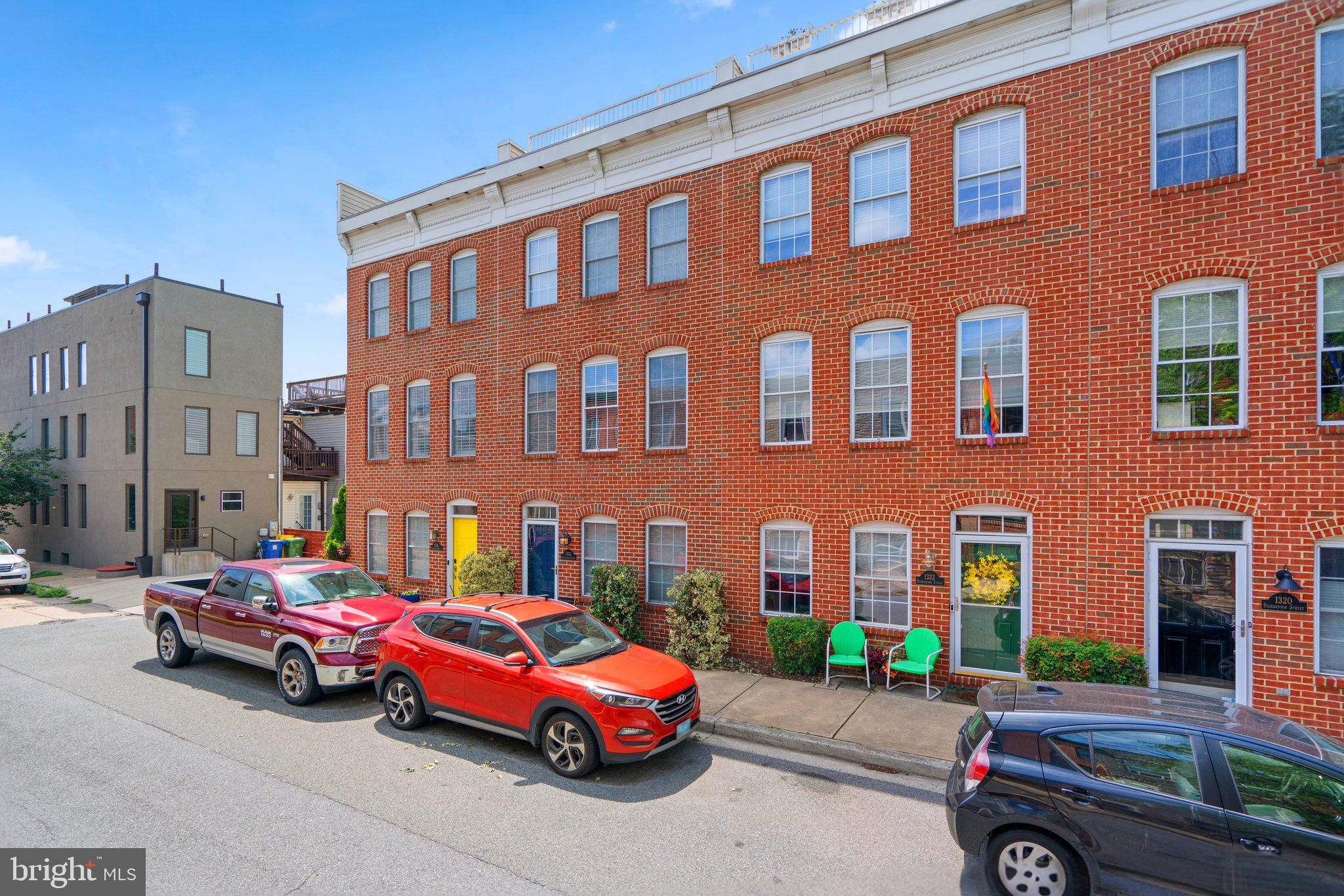 LOCUST POINT - Residential