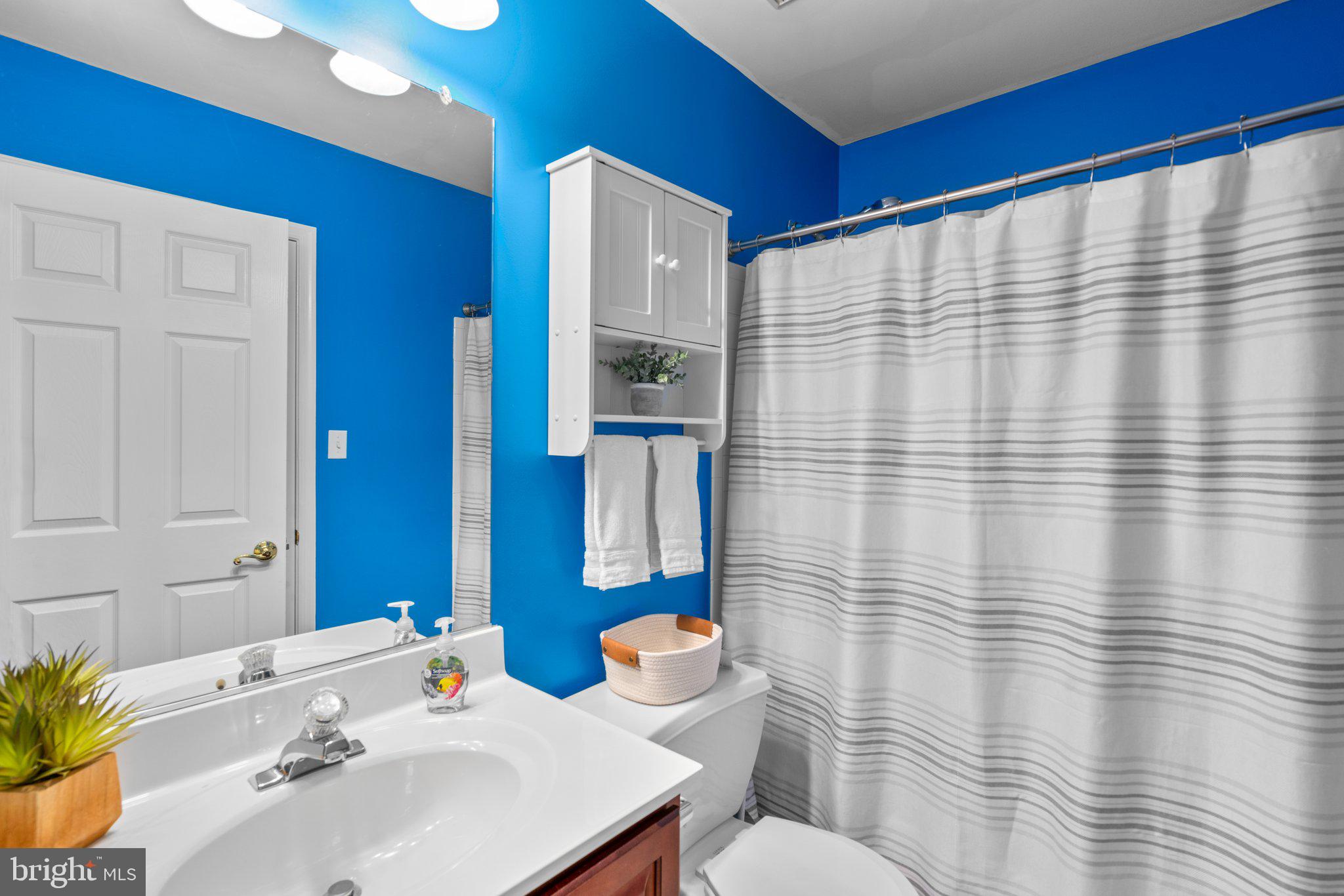 LOCUST POINT - Residential