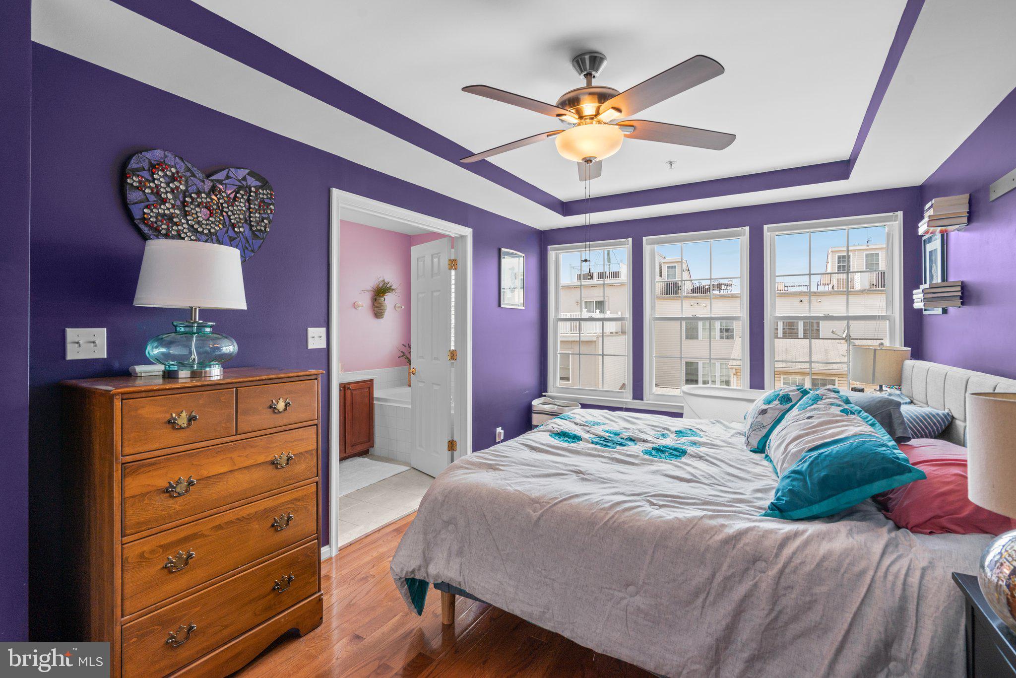 LOCUST POINT - Residential