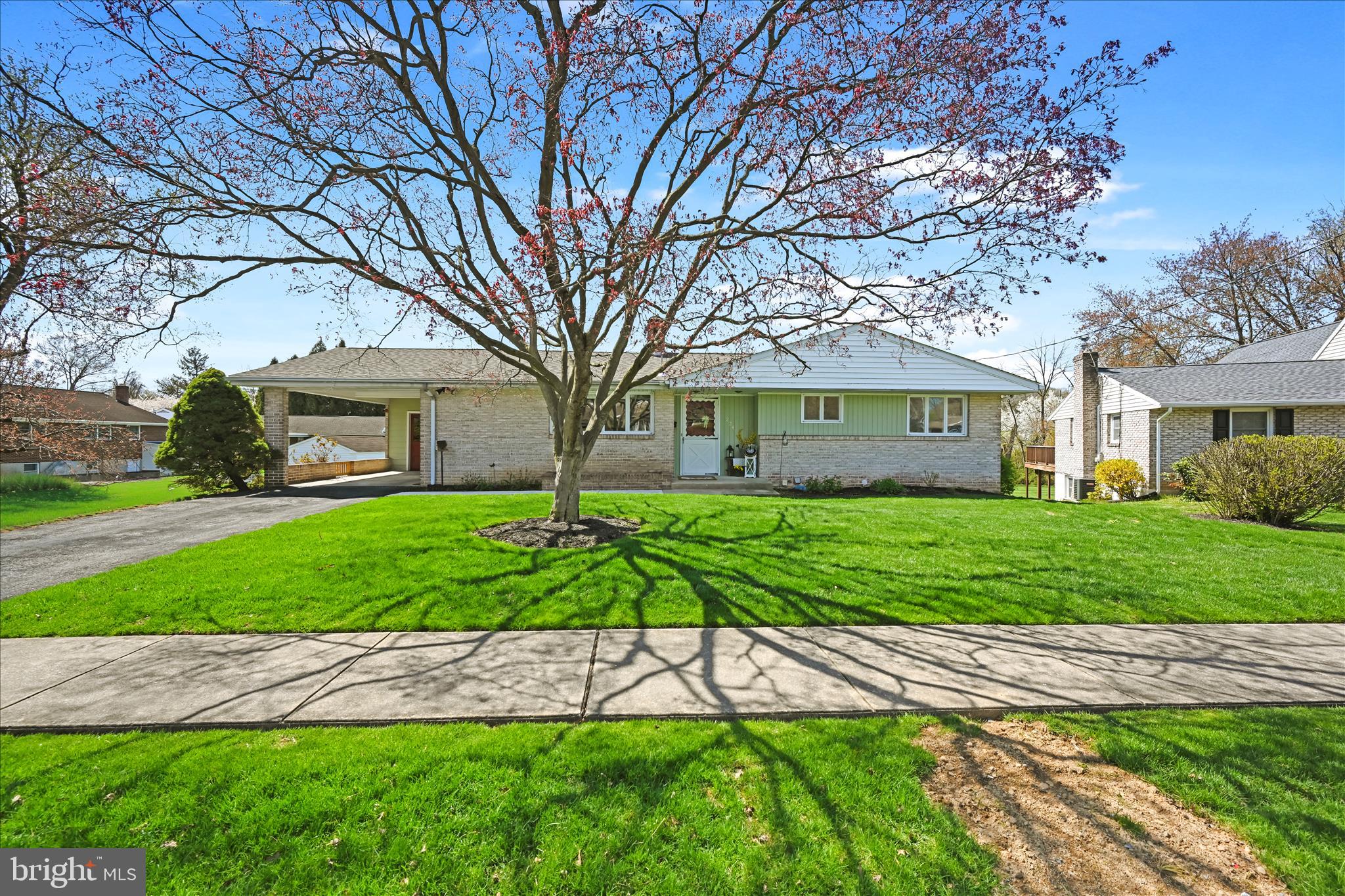 224 N CHESTNUT STREET