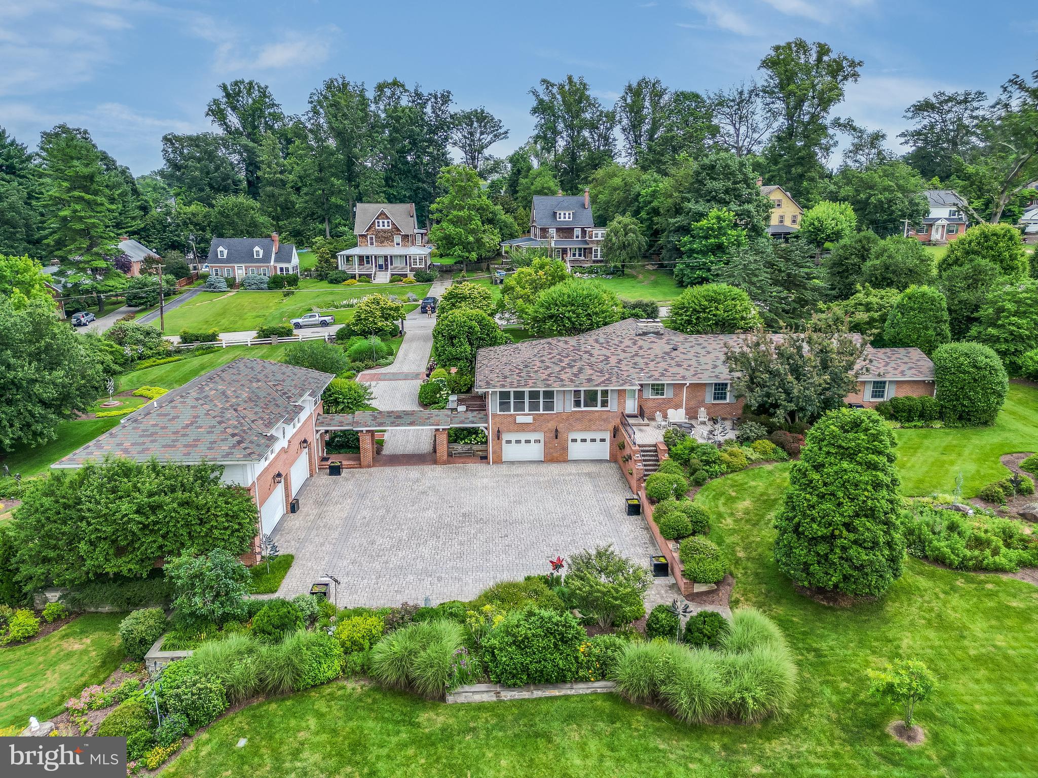 6 SEMINOLE AVENUE