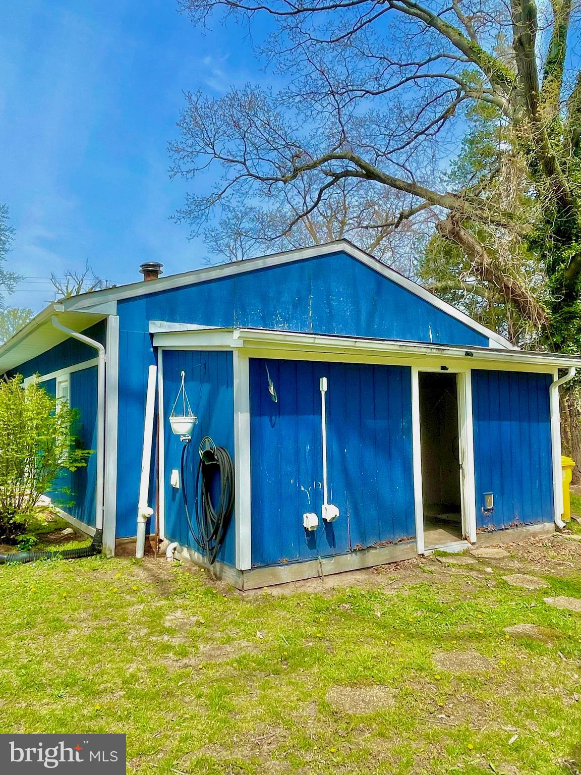 SHORE ACRES - Residential