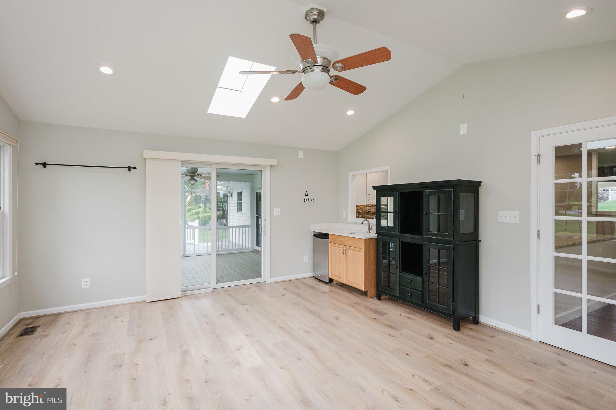 SPRING HOUSE FARMS - Residential