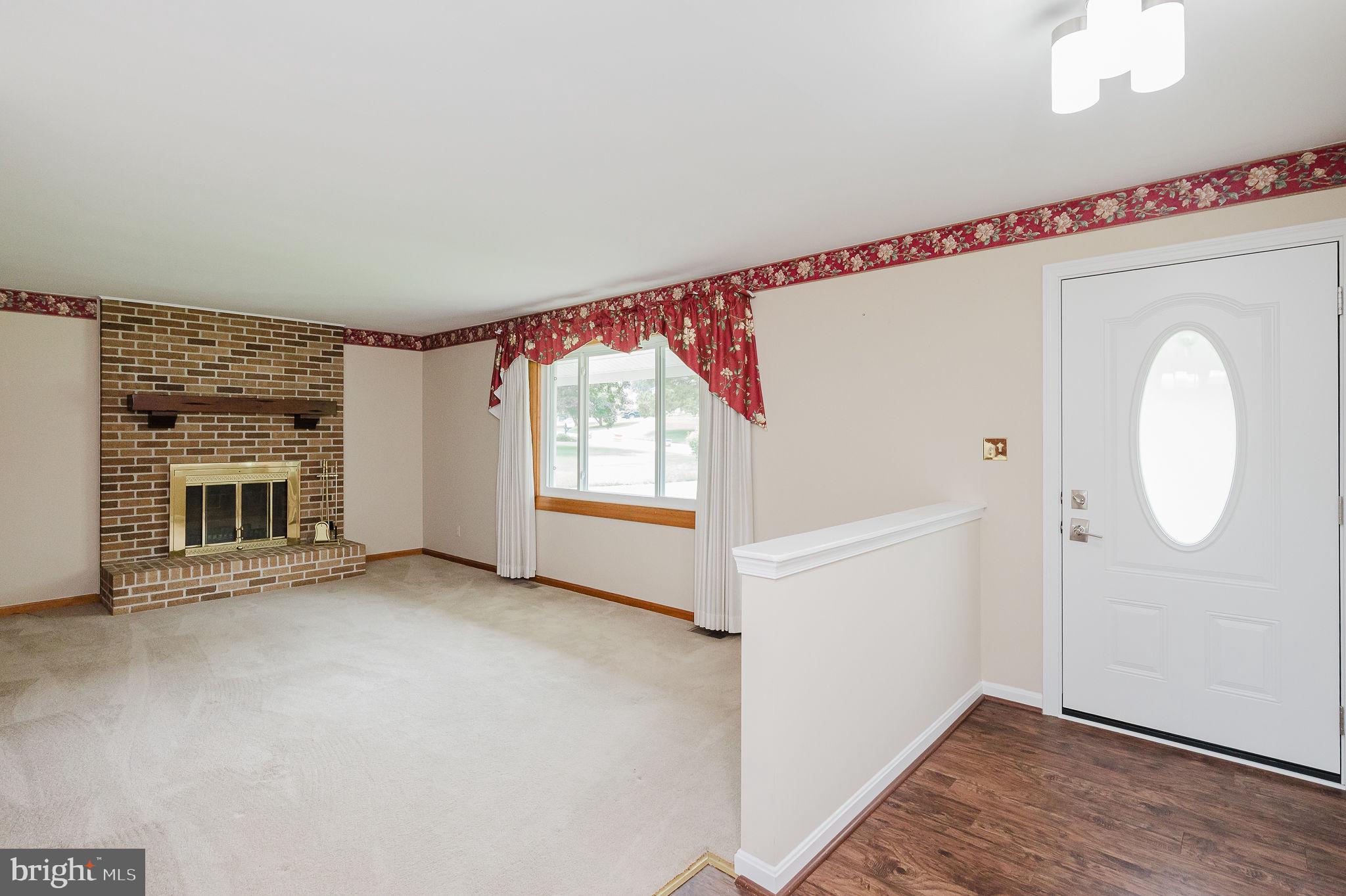 SPRING HOUSE FARMS - Residential