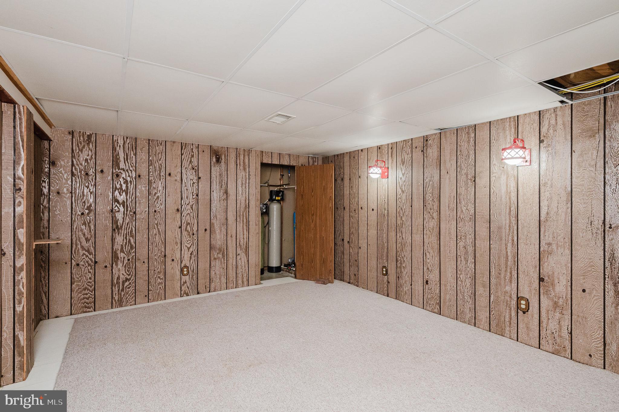 SPRING HOUSE FARMS - Residential