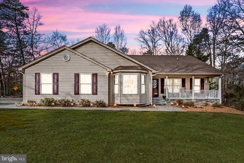 142 YORKTOWN BOULEVARD LOCUST GROVE VA 22508