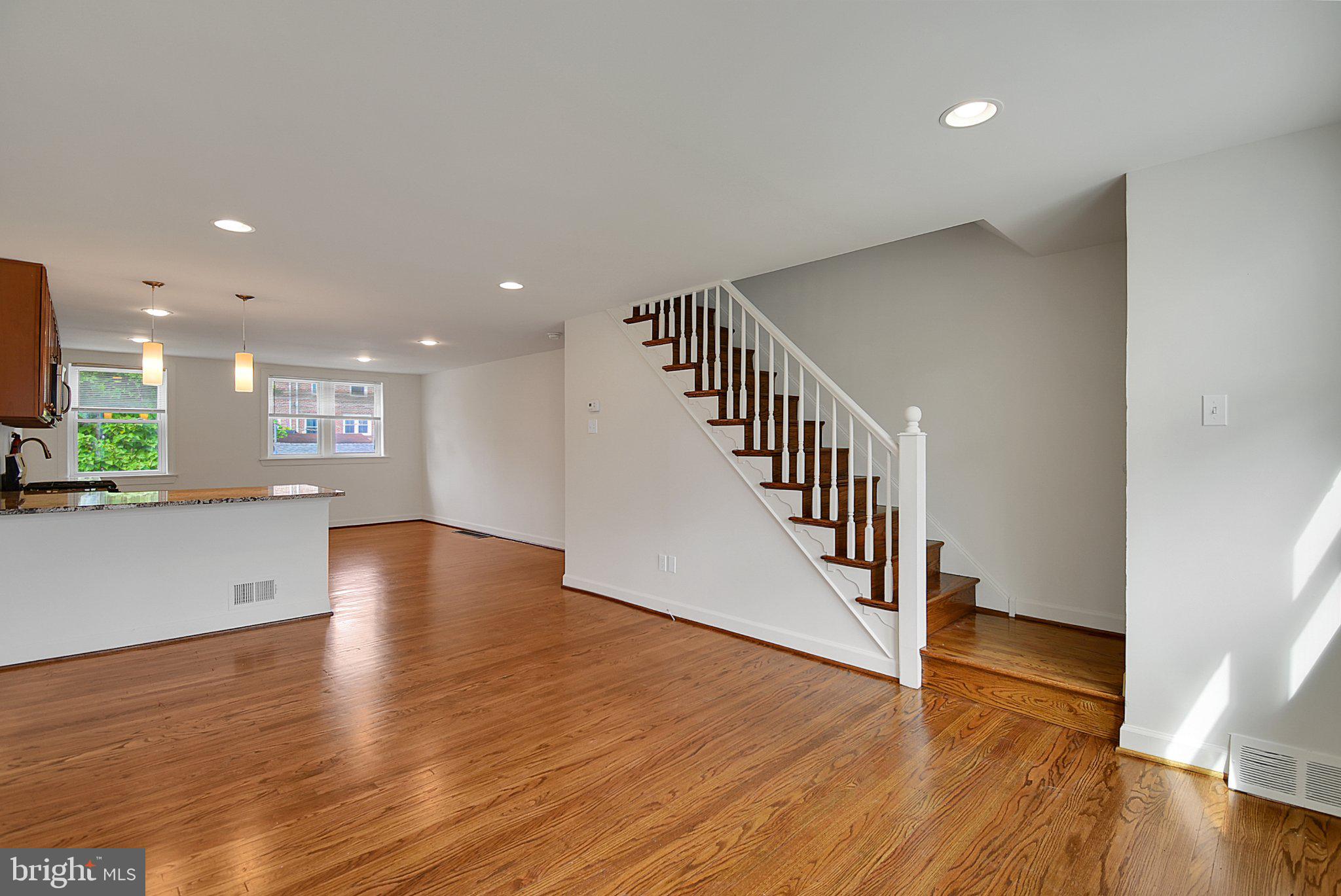 732 CRESCENT DRIVE
