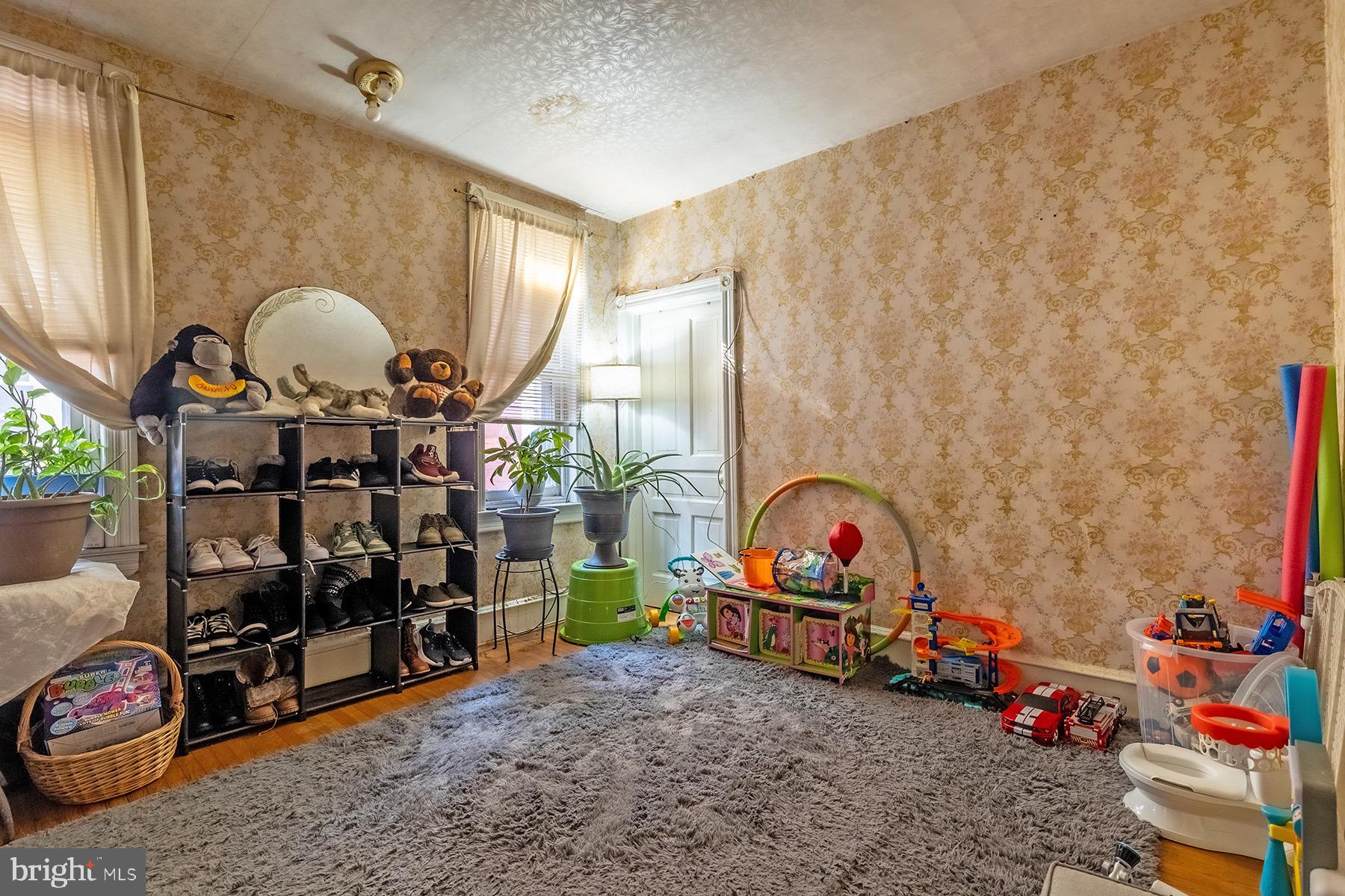 WEST PHILADELPHIA - Residential