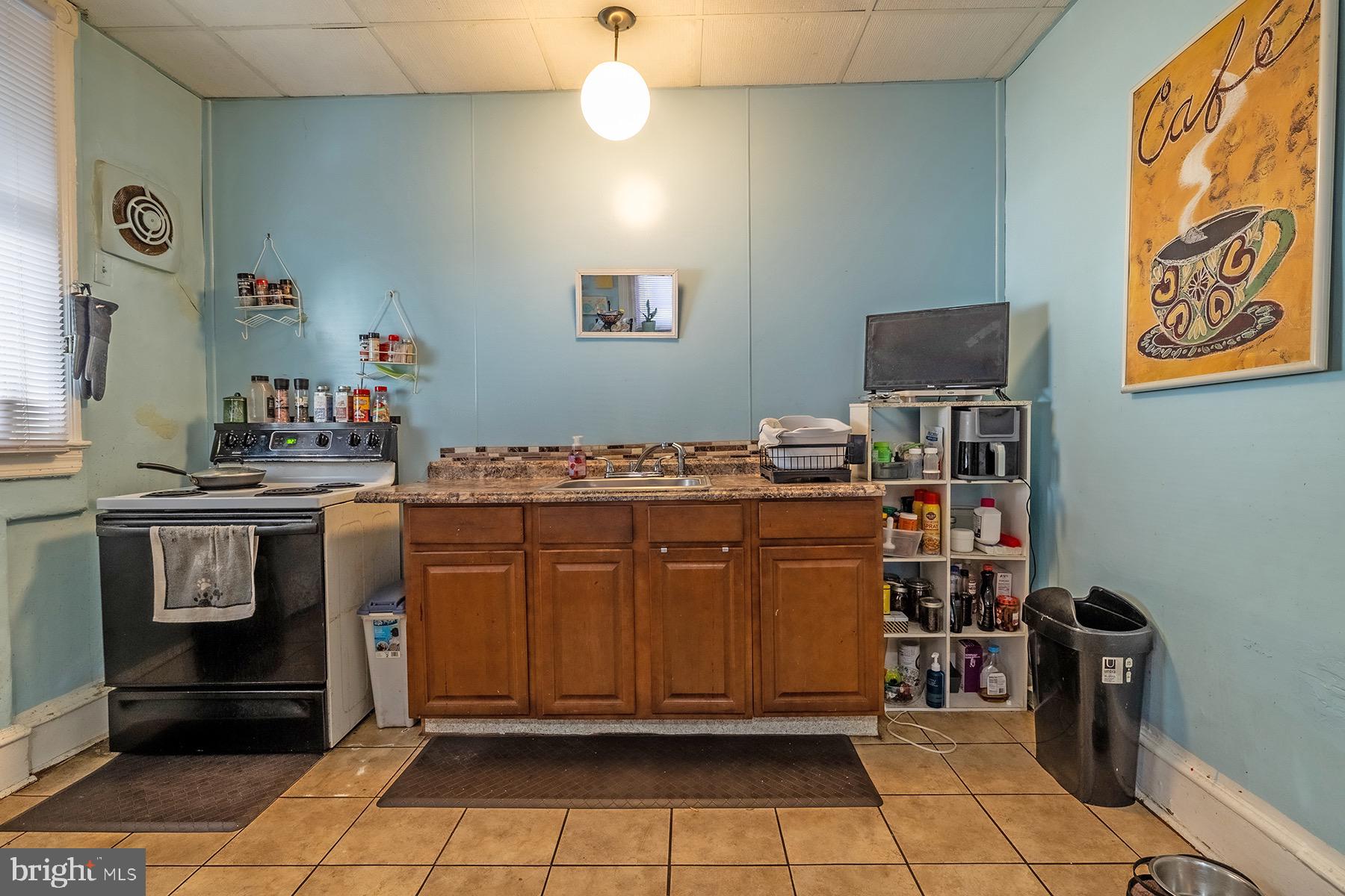 WEST PHILADELPHIA - Residential